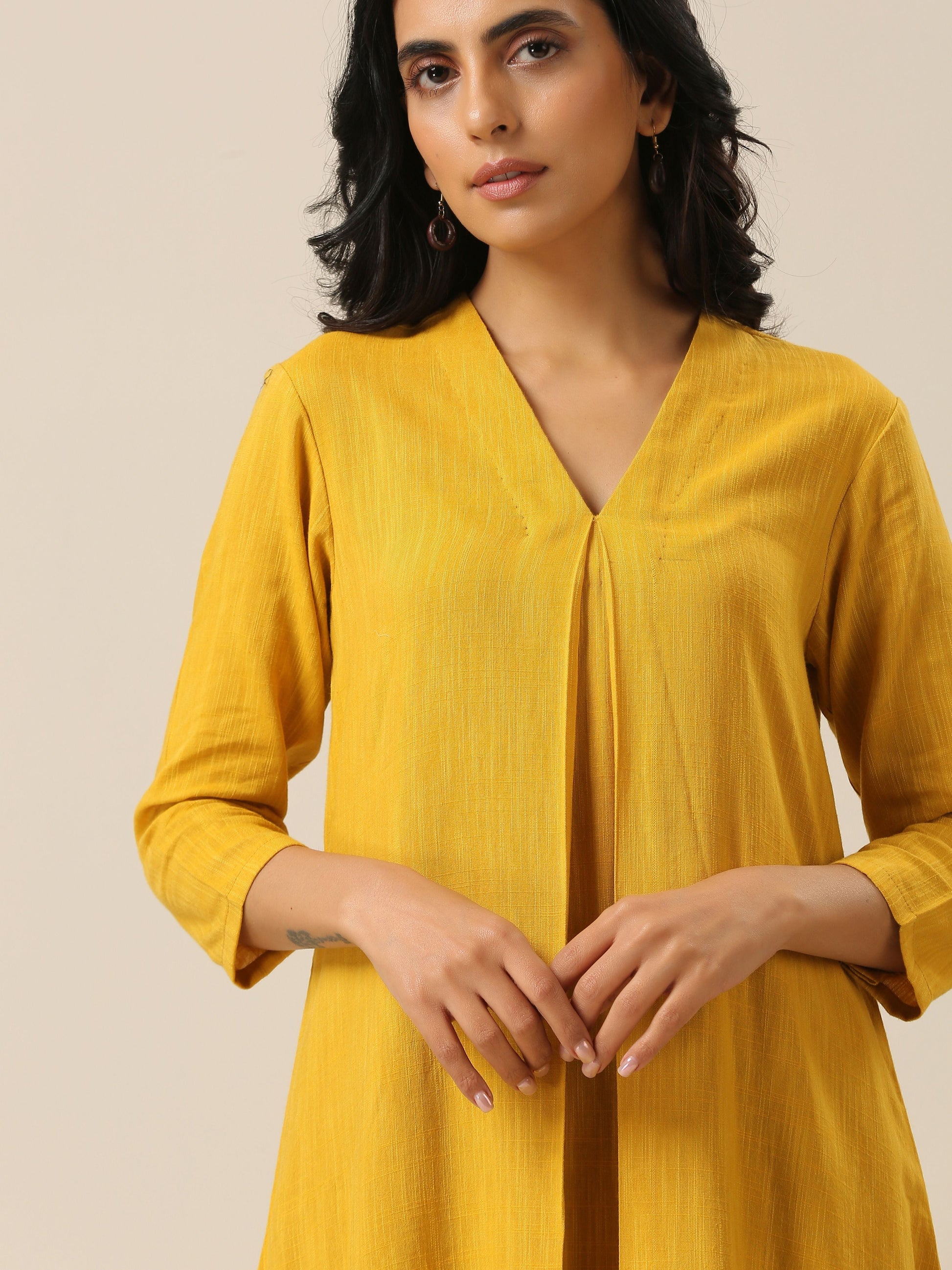 trueBrowns Mustard Yellow Slub Texture Neck Pleat Kurta Pant Set | Swadesiicart