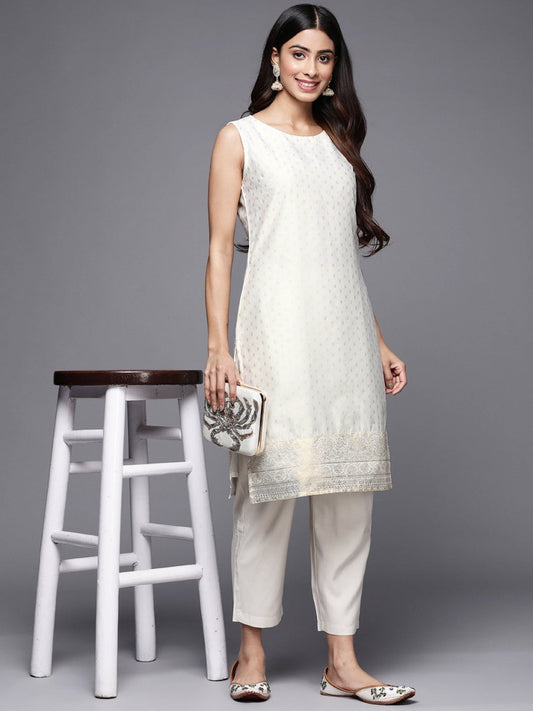 Ahalyaa Women Off White & Gold-Toned Geometric Printed Kurta | Swadesiicart