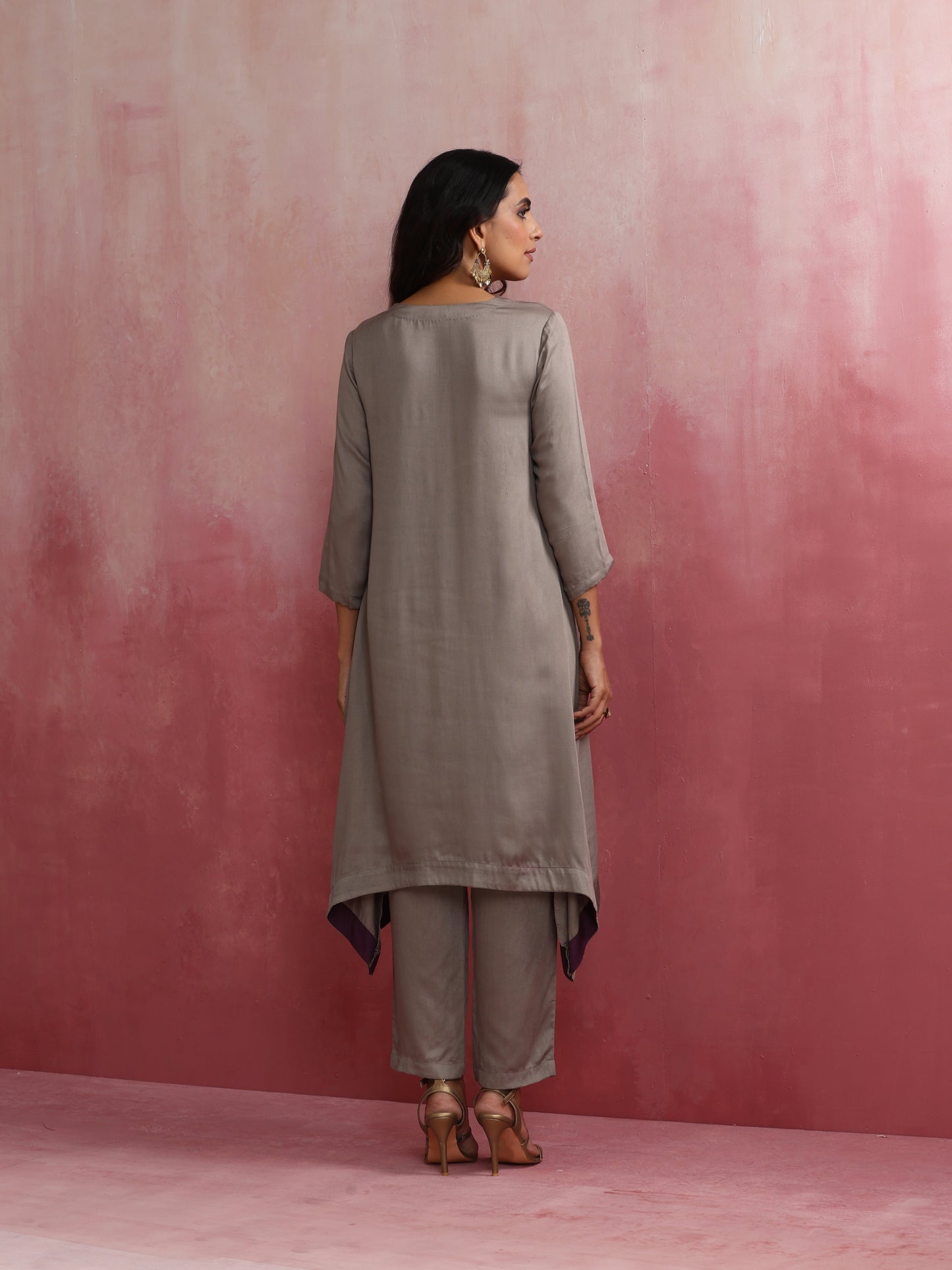 trueBrowns Grey High low Kurta Set | Swadesiicart