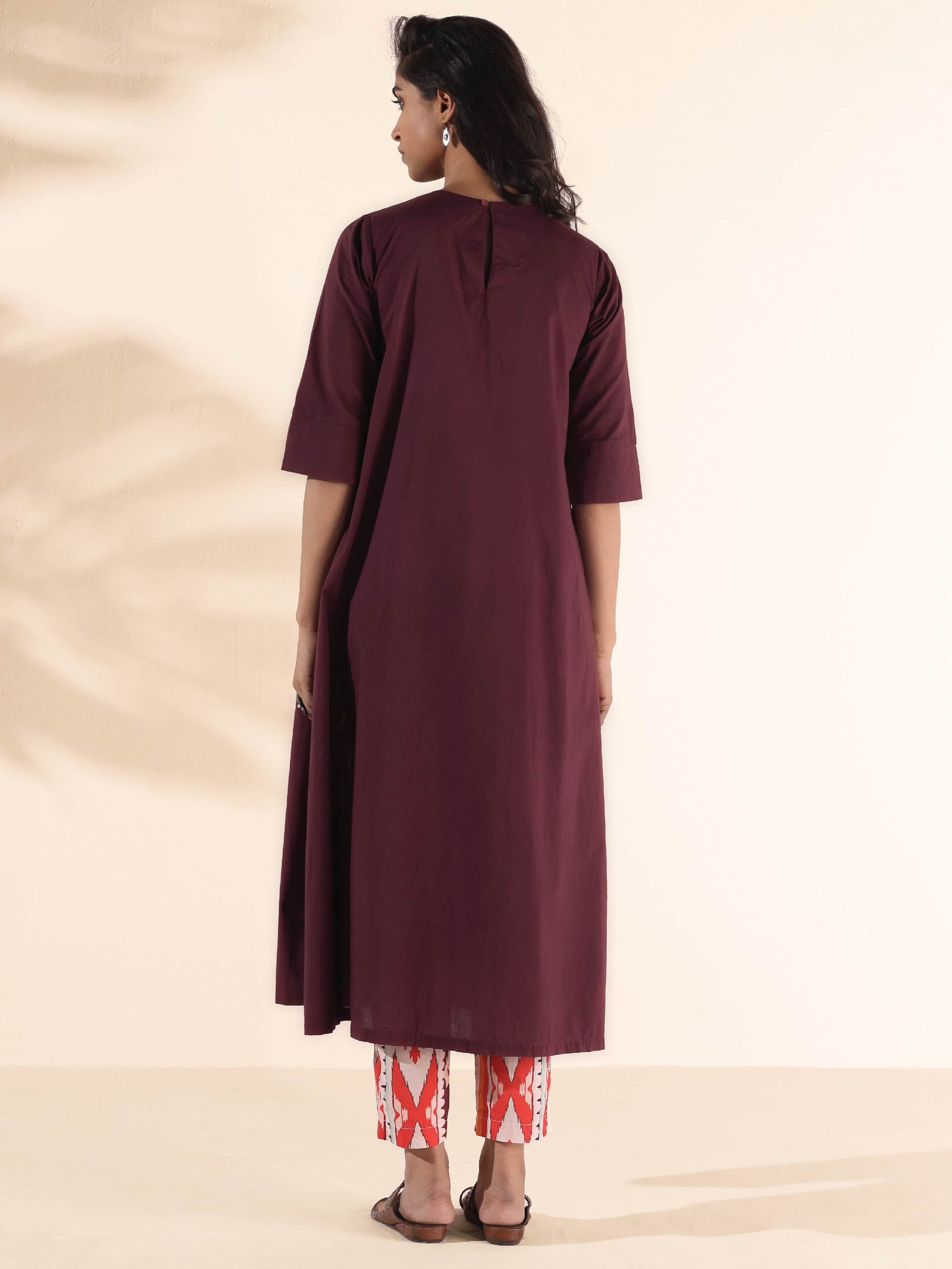 trueBrowns Maroon Cotton Ikat Slit Kurta Pant Set | Swadesiicart