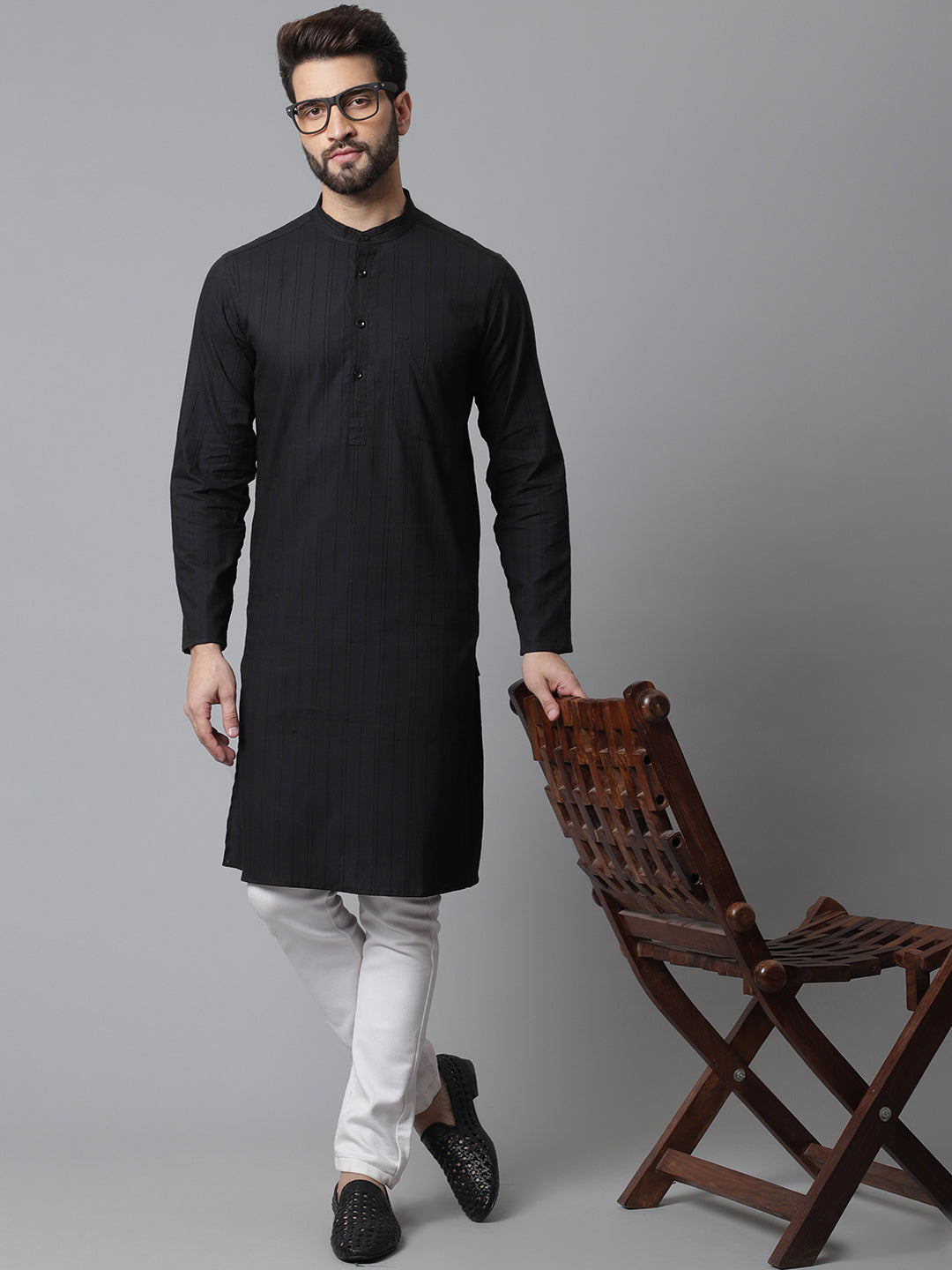 Even Apparels Black Striped Kurta With Band Collar | Swadesiicart