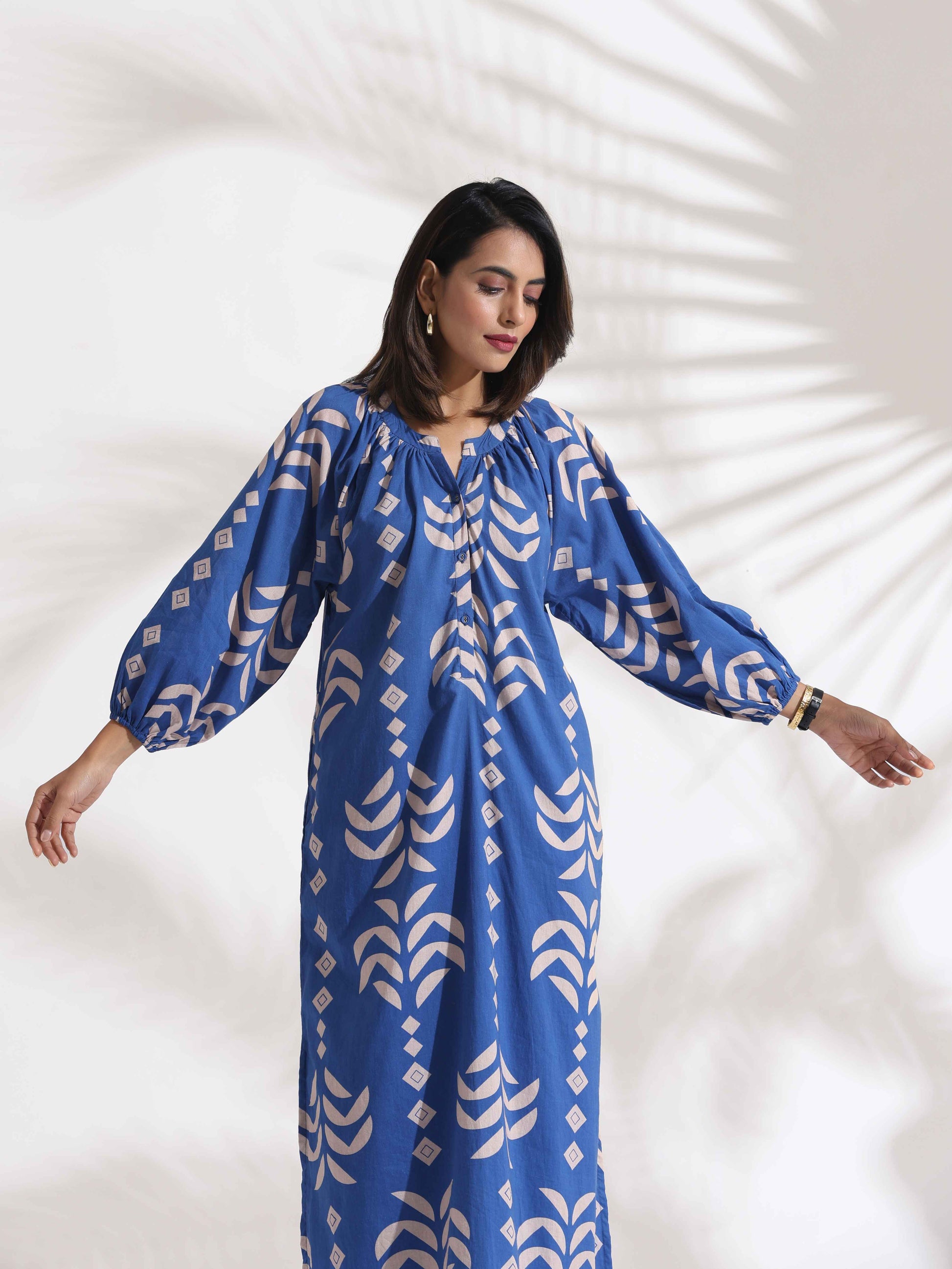 trueBrowns Blue Cotton Print Dress | Swadesiicart