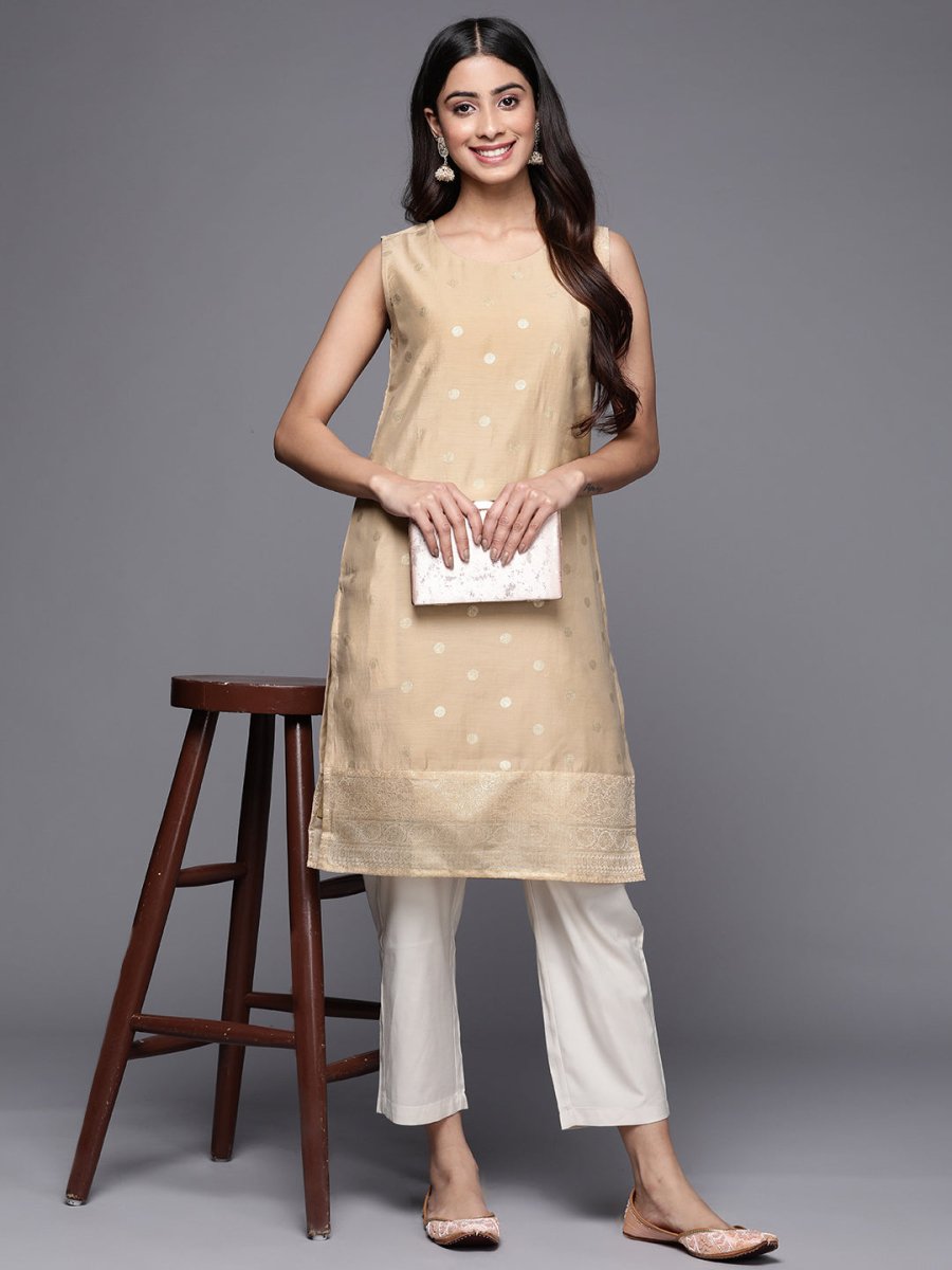 Ahalyaa Women Tan & Gold-Toned Geometric Printed Kurta | Swadesiicart