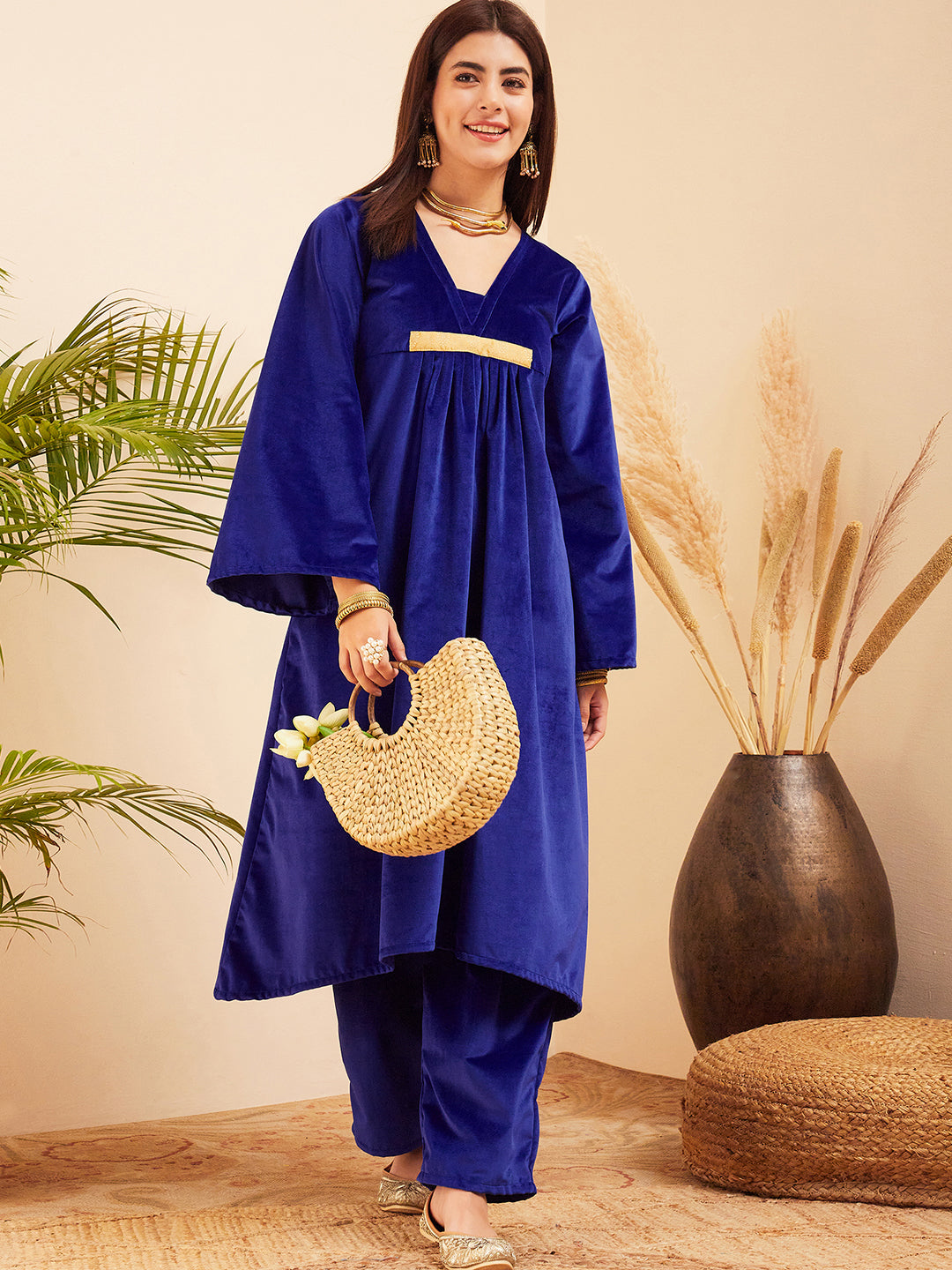 InWeave Women's Royal Blue V Neck Asymmetrical Pleated Velvet Kurta Set - Swadesiicart
