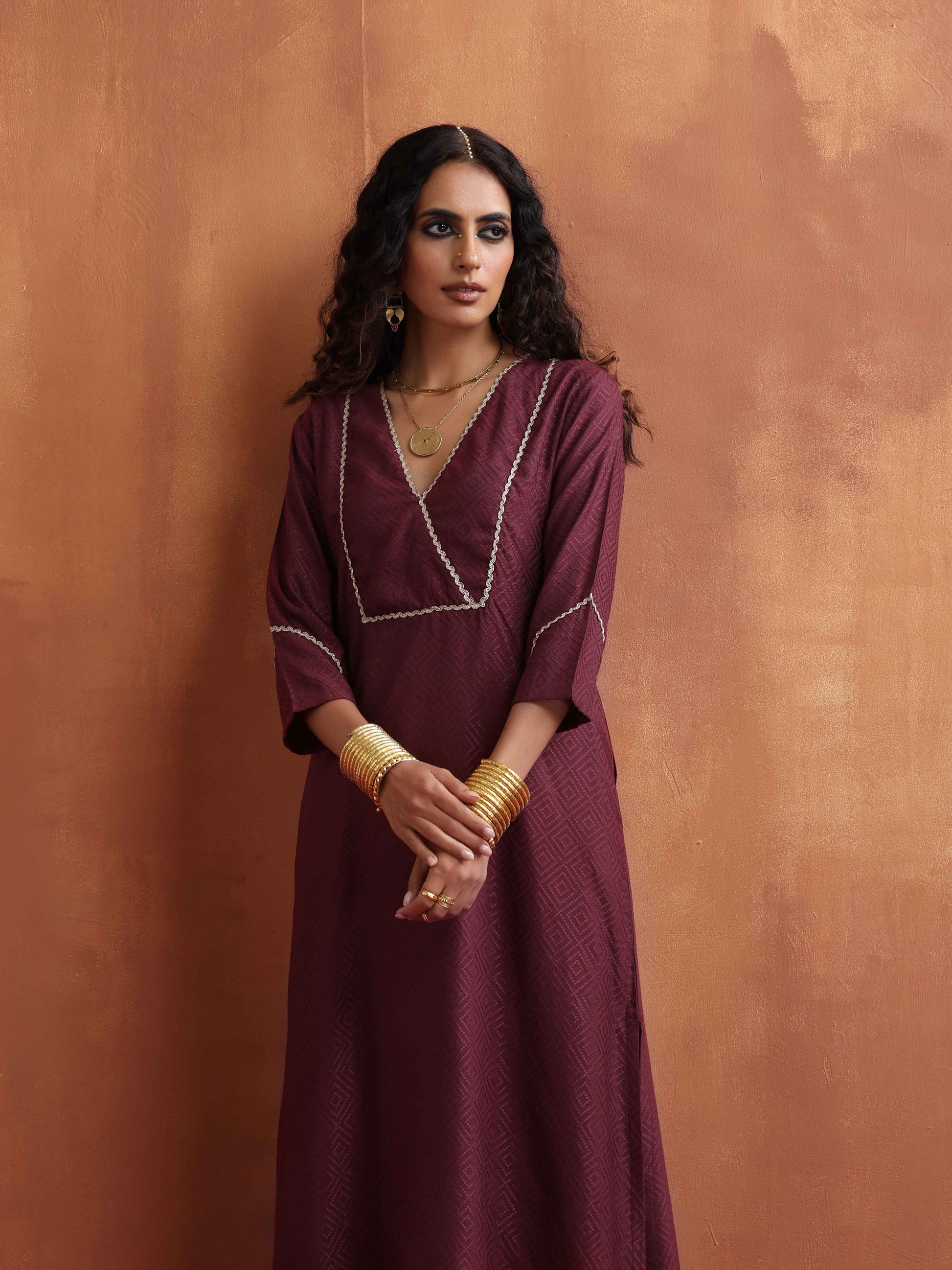 trueBrowns Maroon Straight Kurta Set | Swadesiicart