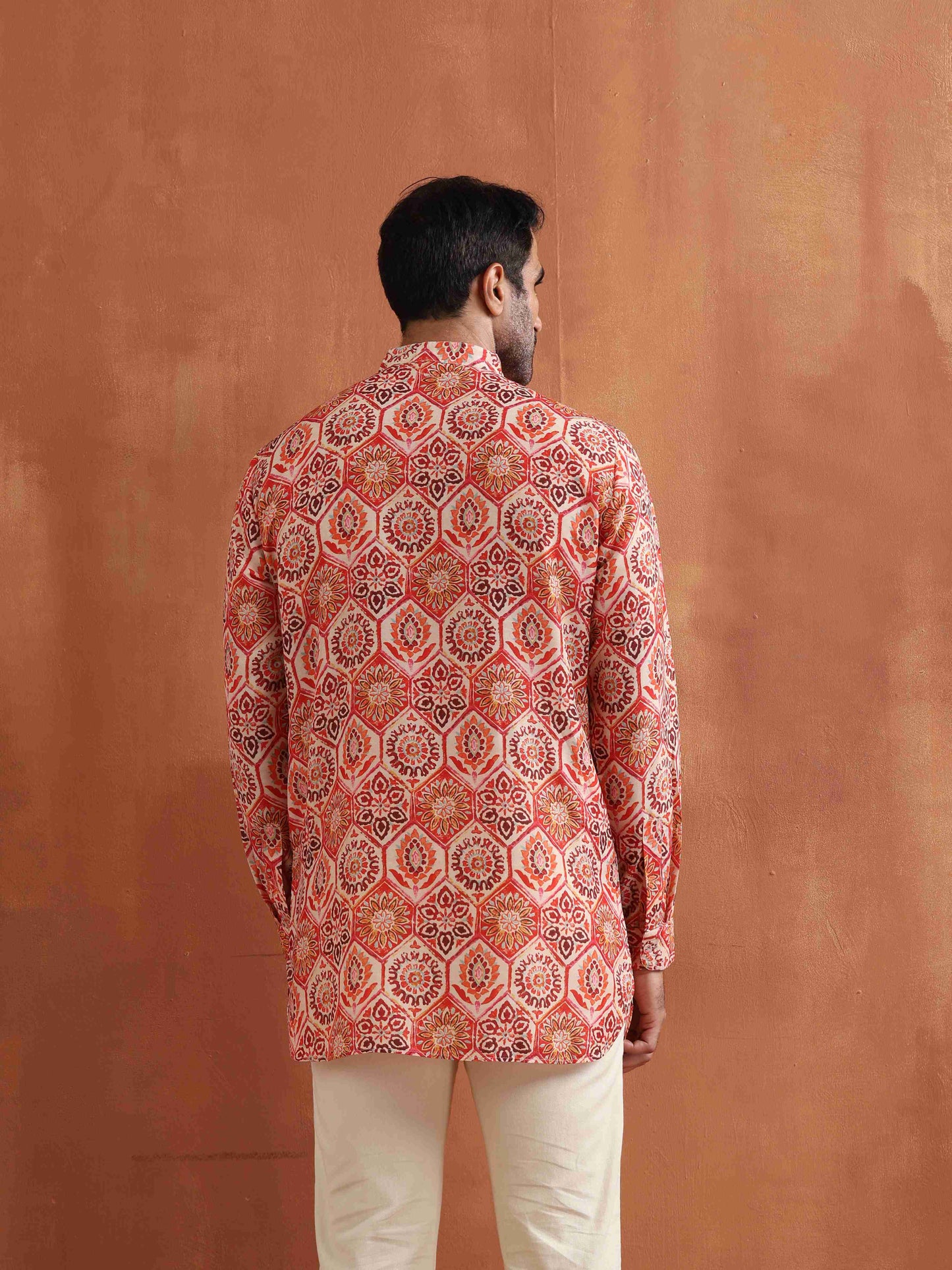 trueBrowns Men's Beige Printed Short Kurta | Swadesiicart