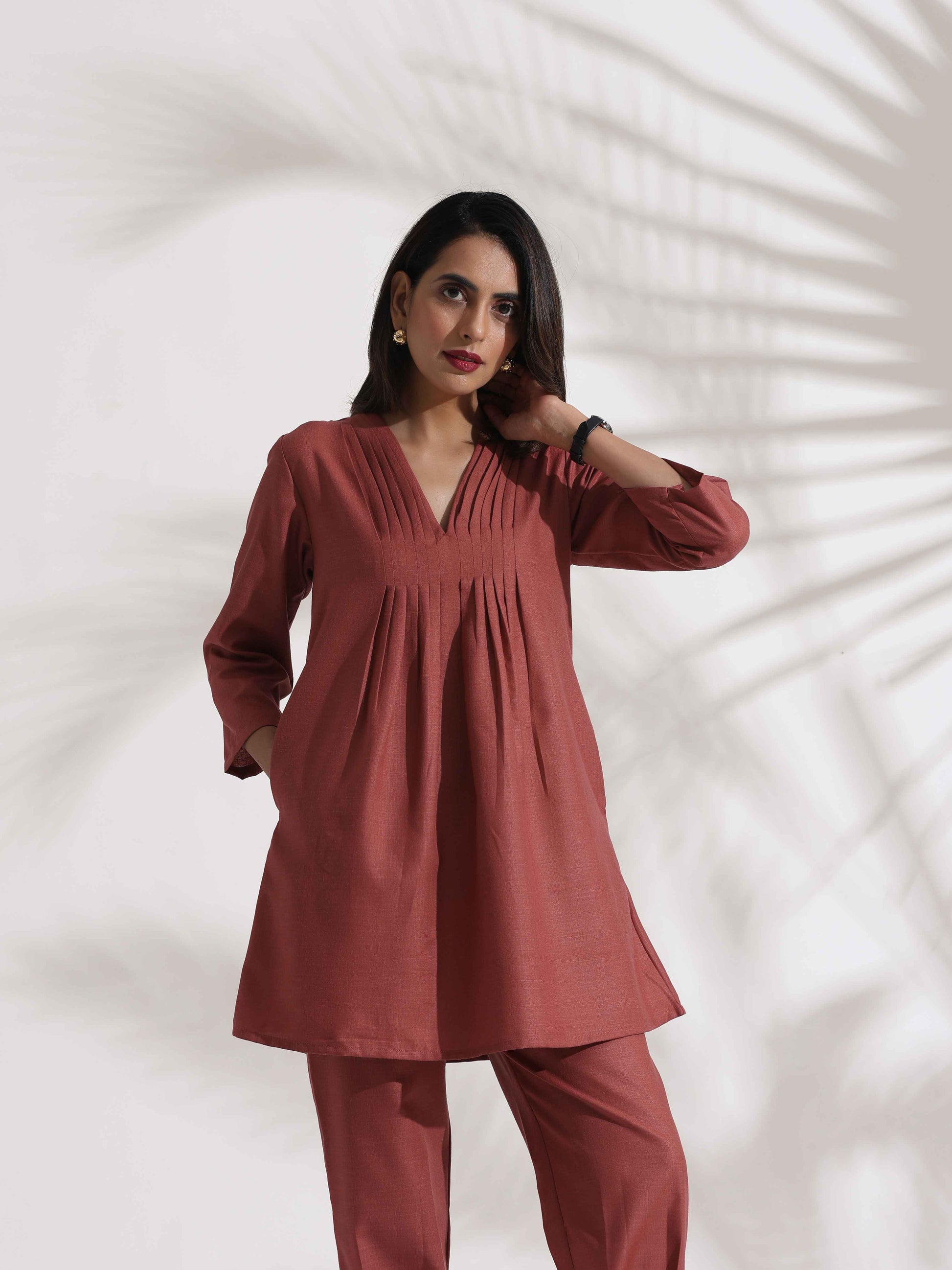 trueBrowns Pink Slub Pleated Co-ord Set - Swadesiicart