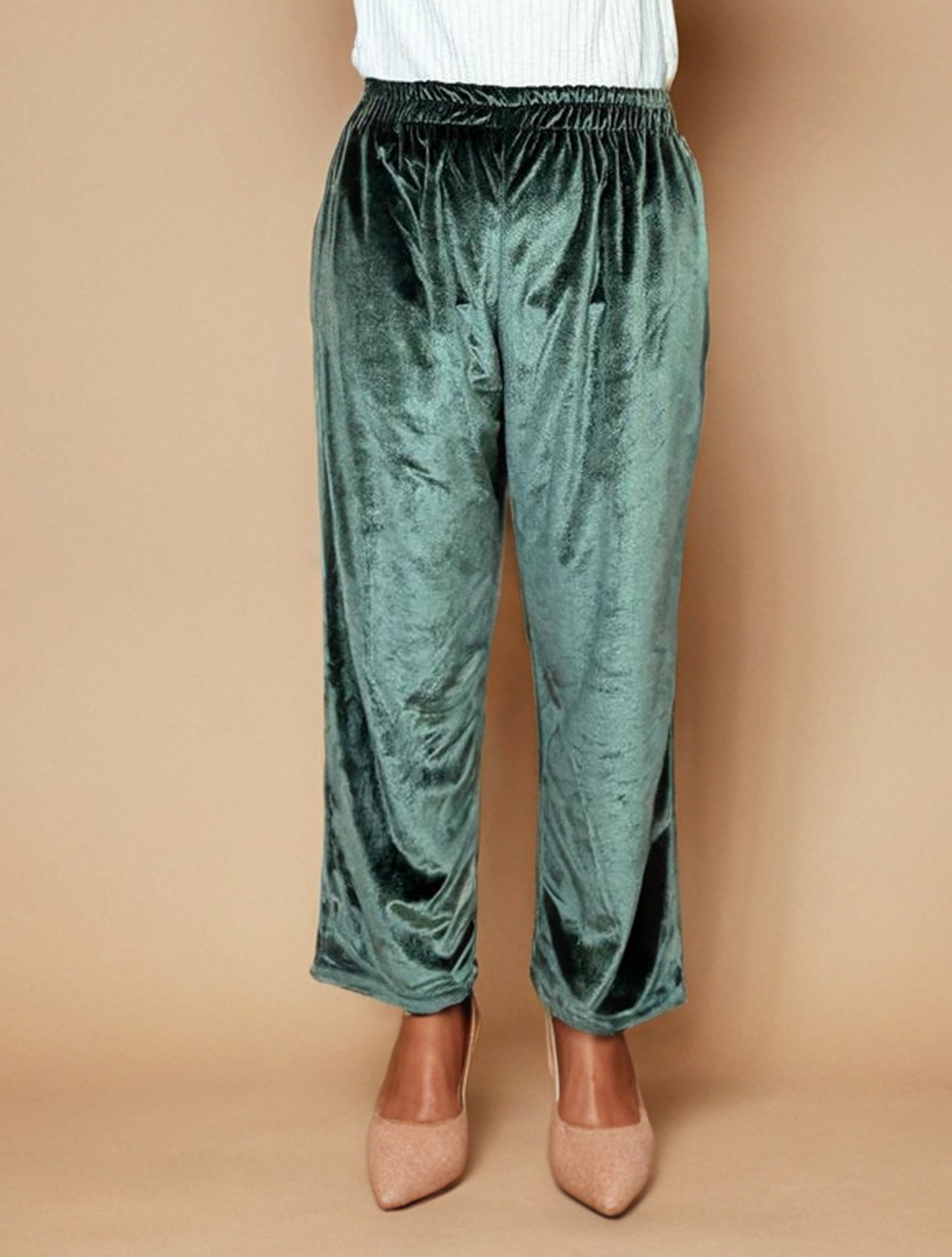 trueBrowns Olive Green Velvet Embroidered Kaftan Kurta Set | Swadesiicart