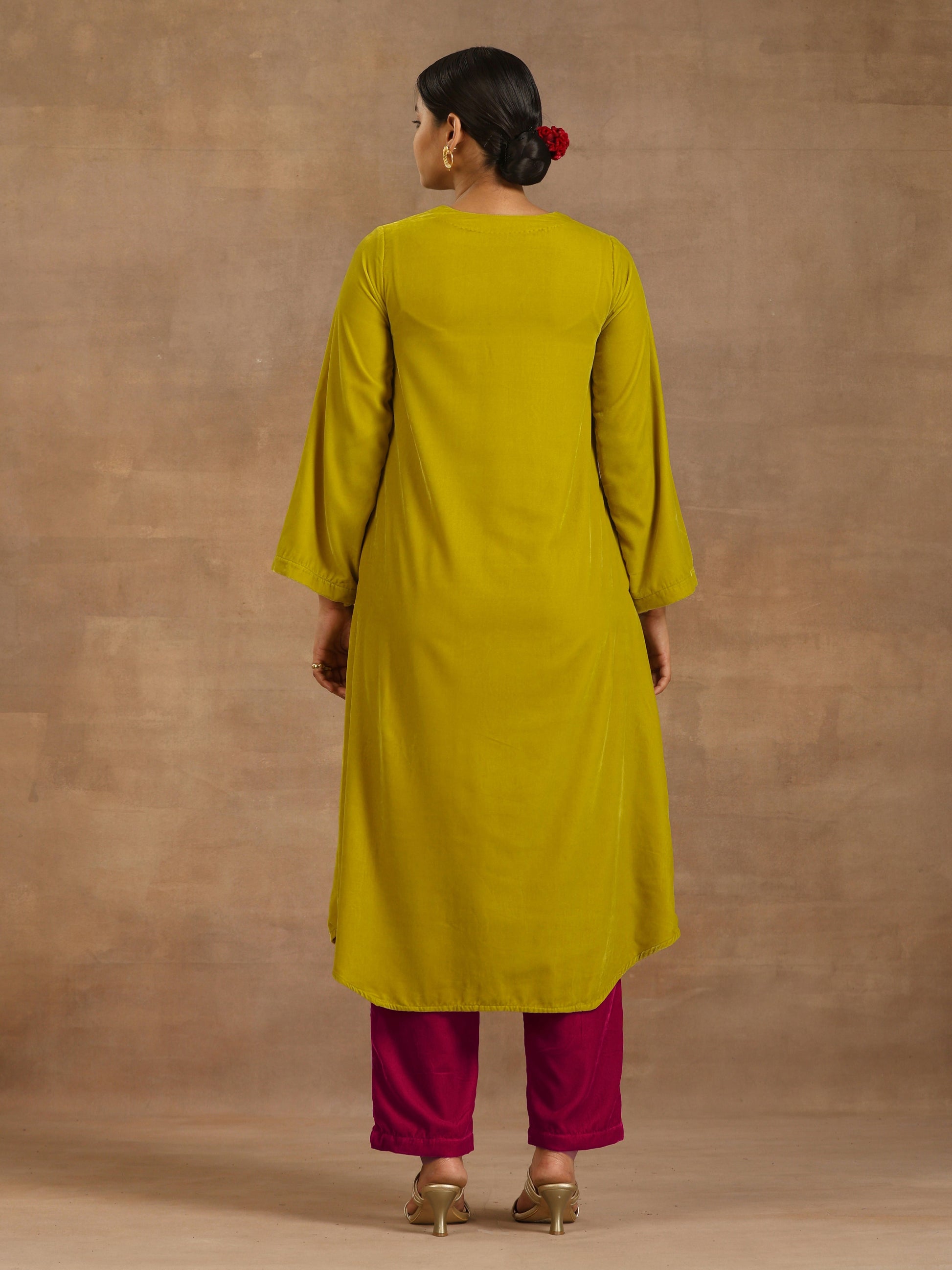 trueBrowns Lime Velvet Yoke Embroidered Kurta | Swadesiicart
