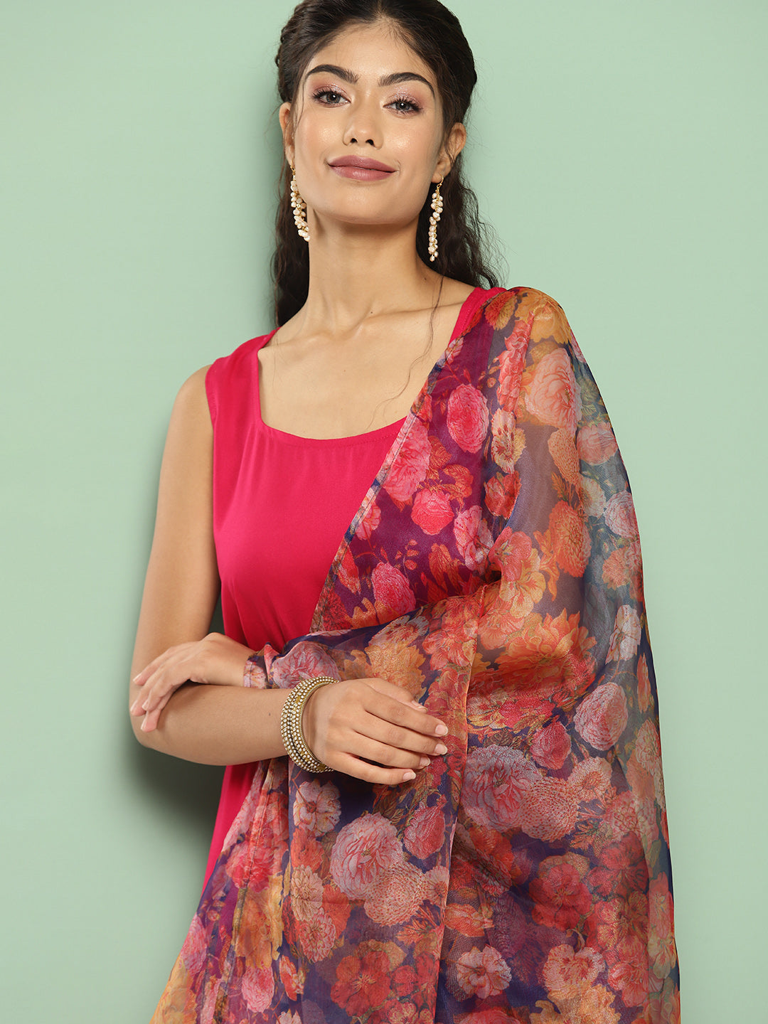 InWeave Women's Fuchsia Sleeveless Kurta Set W Navy Floral Or Dupatta - Swadesiicart