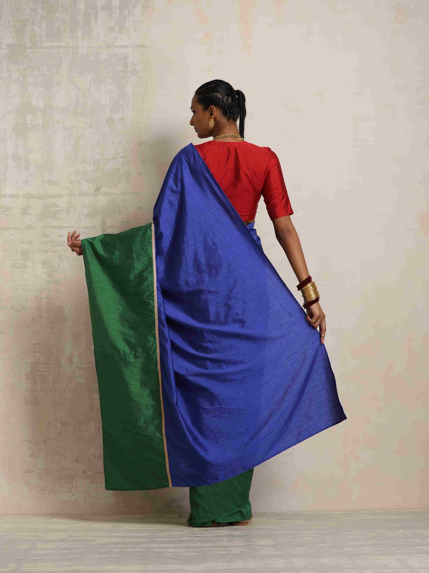 trueBrowns Blue Silk Ready To Wear Saree | Swadesiicart