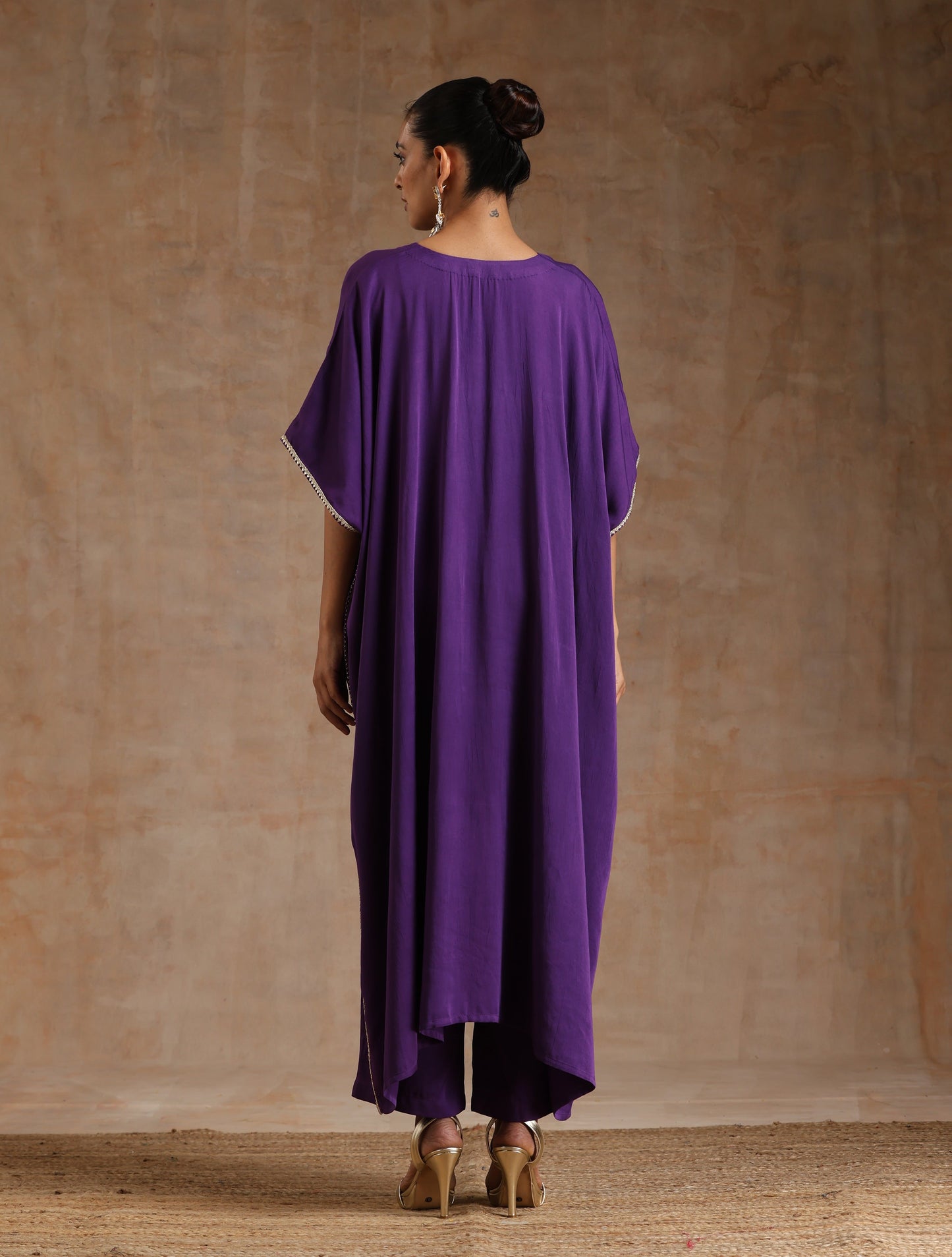 trueBrowns Violet Modal Satin Kaftan Kurta Set | Swadesiicart