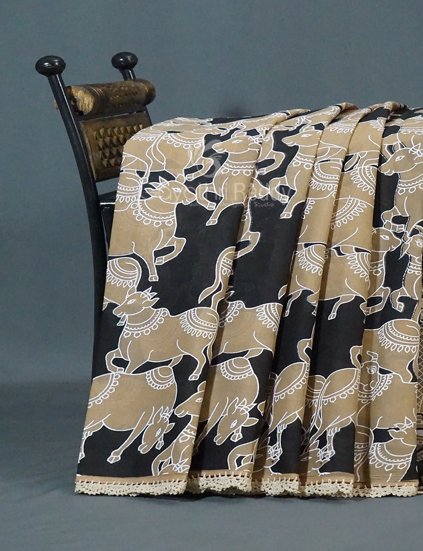 Black And Khaki Combo Colour Pichwai Print Crocia Mulmul Cotton Saree By Gayathri Reddy Designer Studio | Swadesiicart