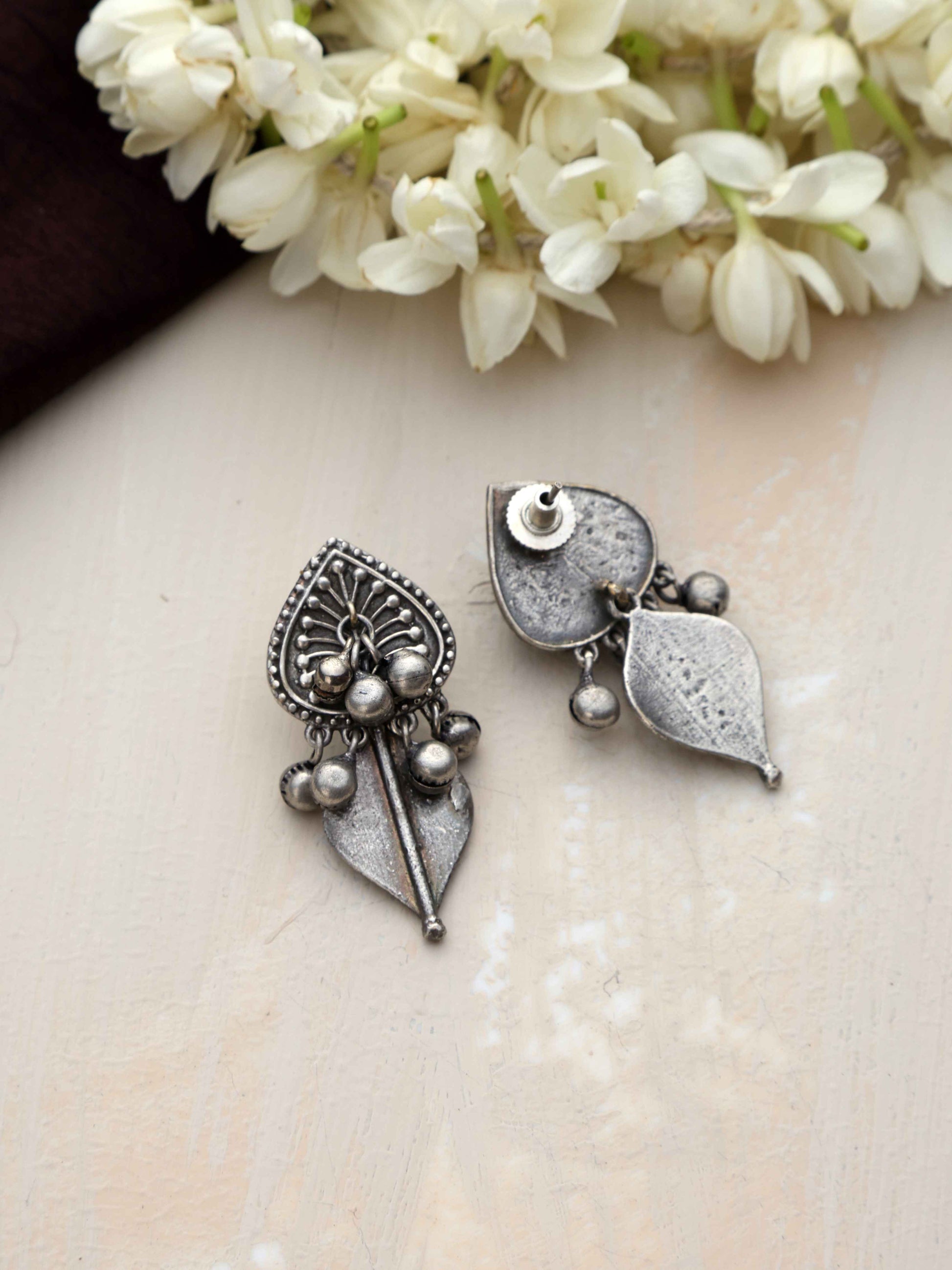 trueBrowns Silver Tone Leaf Stud Earrings - Swadesiicart