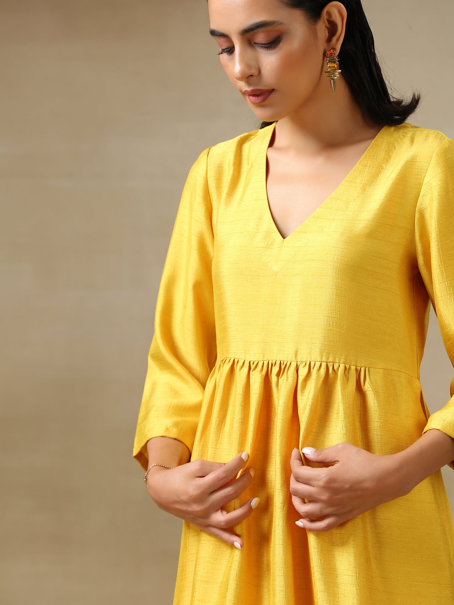 trueBrowns Yellow Textured Silk High Slit Gathered Kurta Set | Swadesiicart