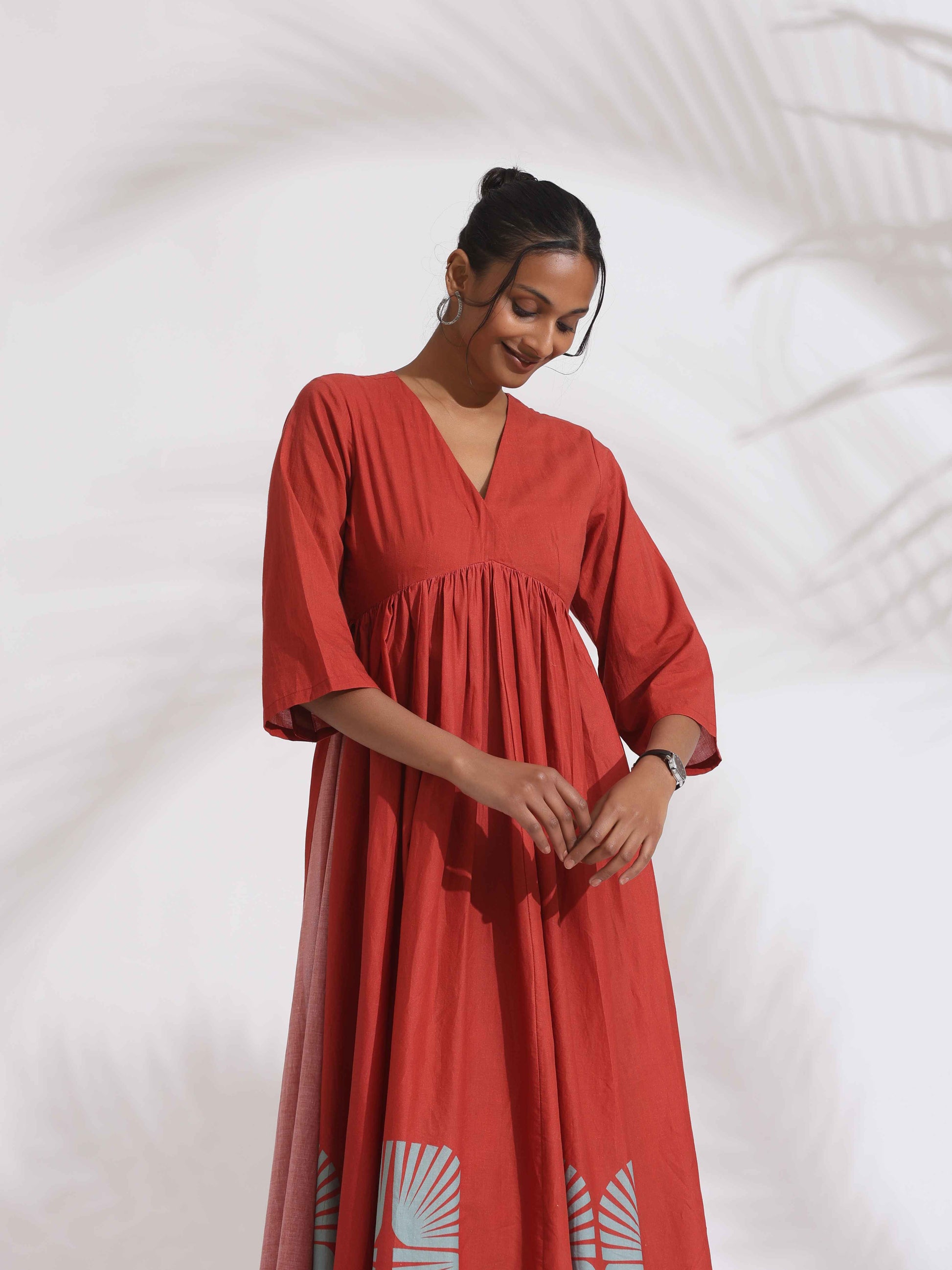 trueBrowns Red Cotton Print Flared Kurta Set | Swadesiicart