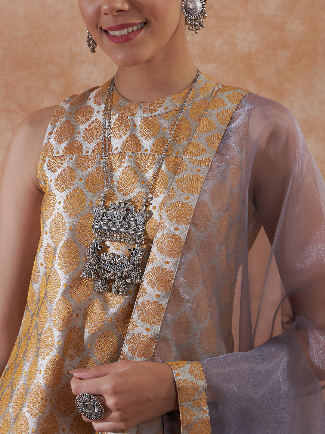 InWeave Women's Light Grey Jacquard Halter Kurta Set W Grey Or Dupatta - Swadesiicart