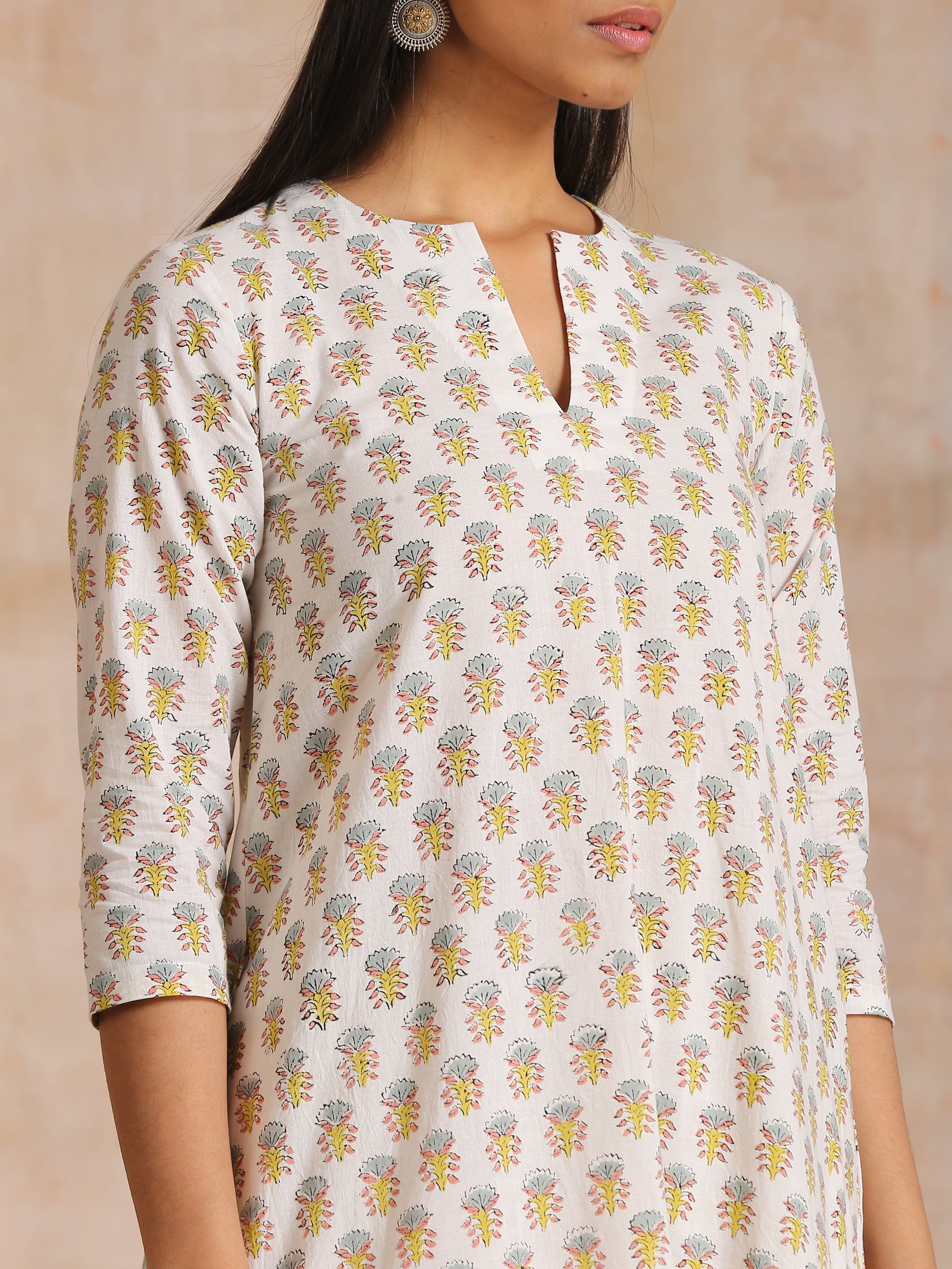 trueBrowns Multi Color Floral Booti Print Cotton Flared Kurta Pant Set | Swadesiicart