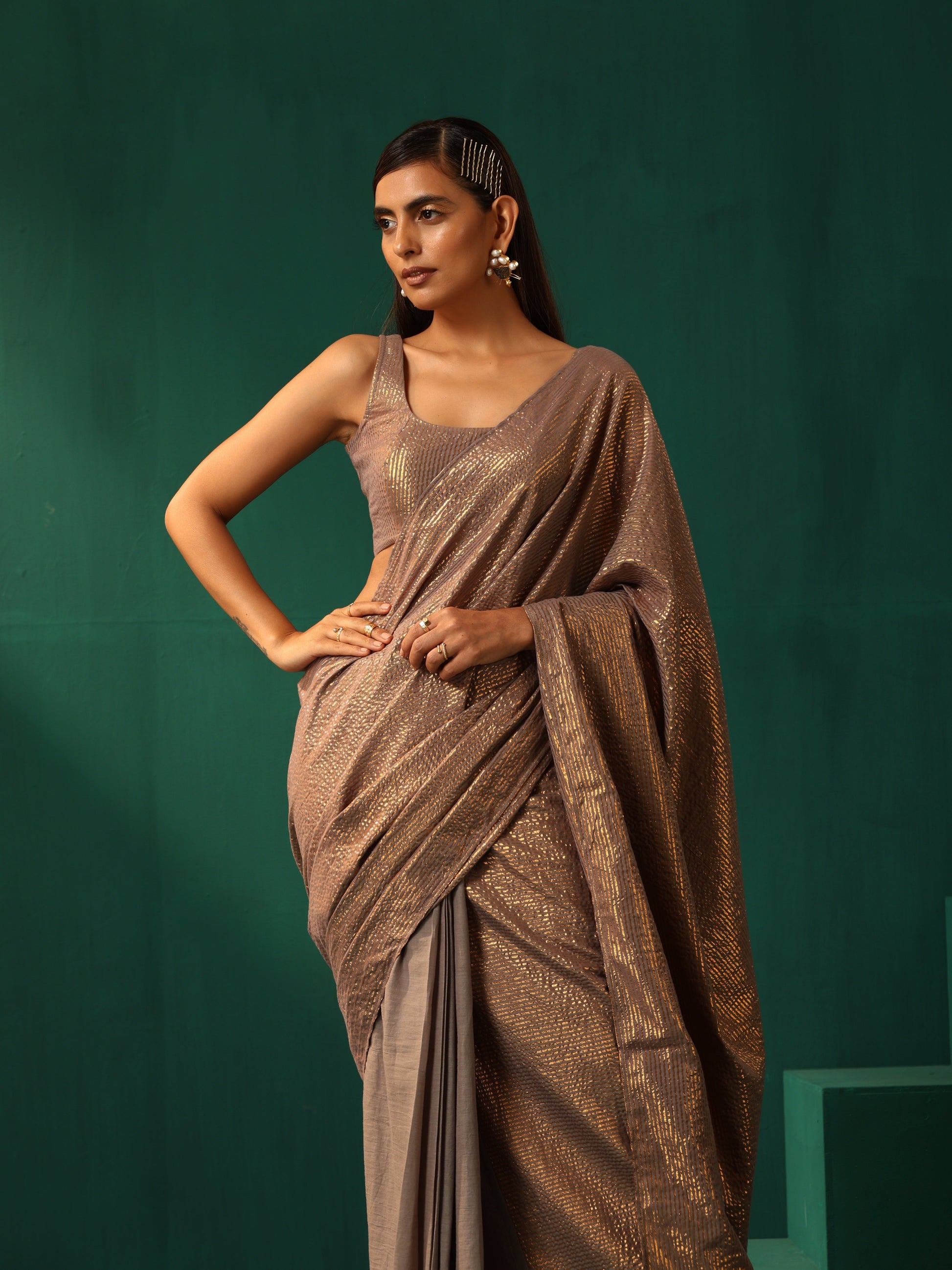 trueBrowns Grey Cotton Gold Lurex Striped Ready to Wear Saree | Swadesiicart
