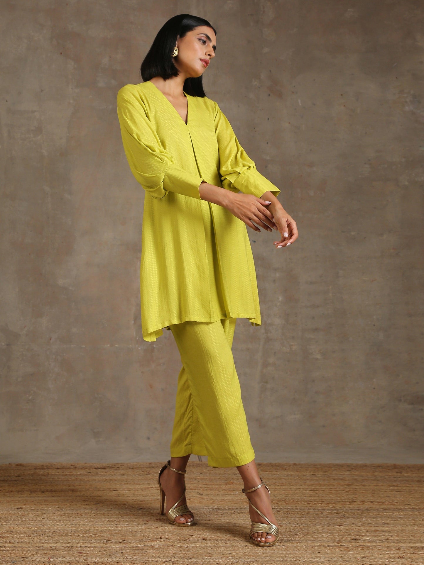 trueBrowns The Penelope - Lime Green Solid Textured Co-Ord Set - Swadesiicart