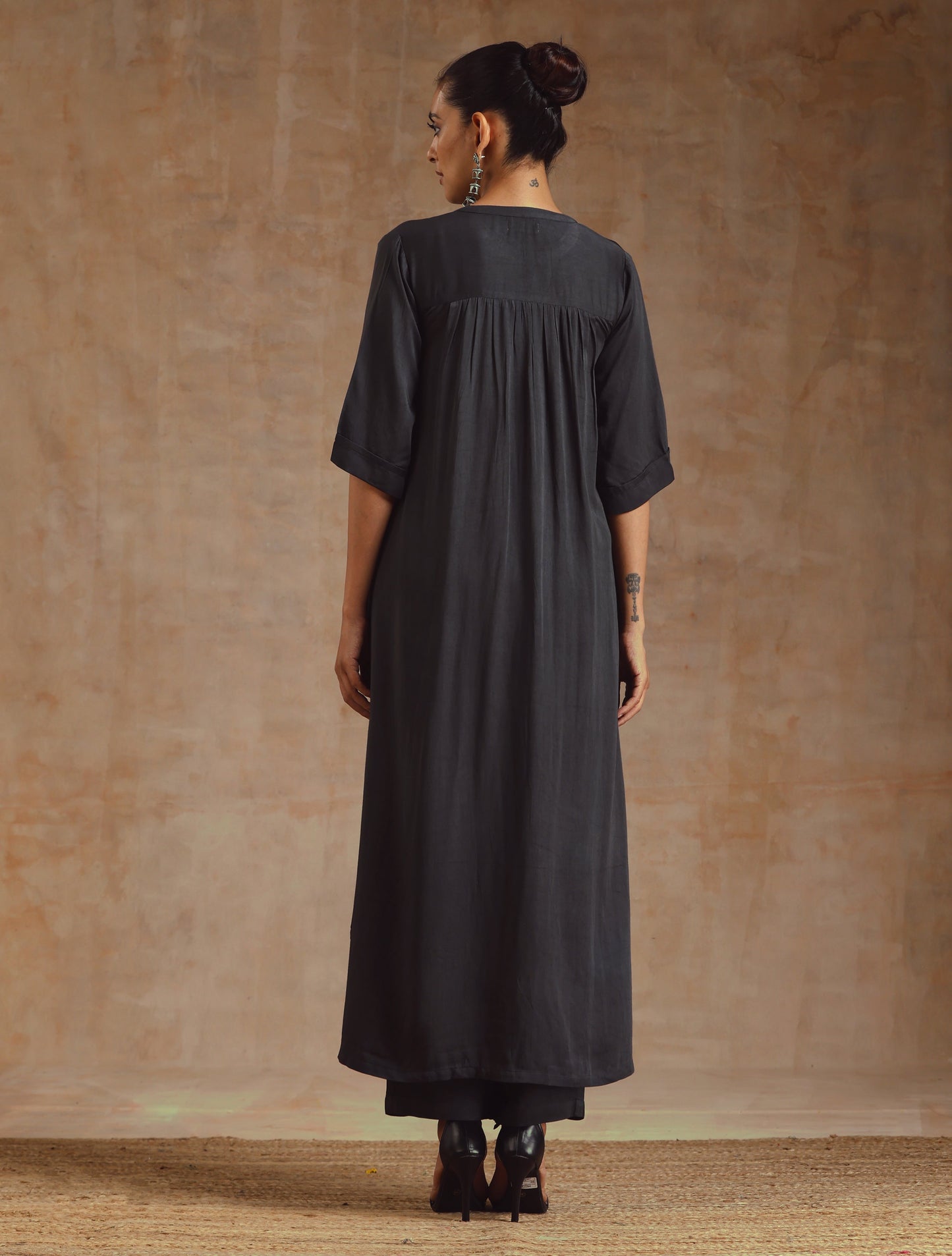 trueBrowns Grey Modal Satin High-Low Relax Kurta Set | Relove | Swadesiicart