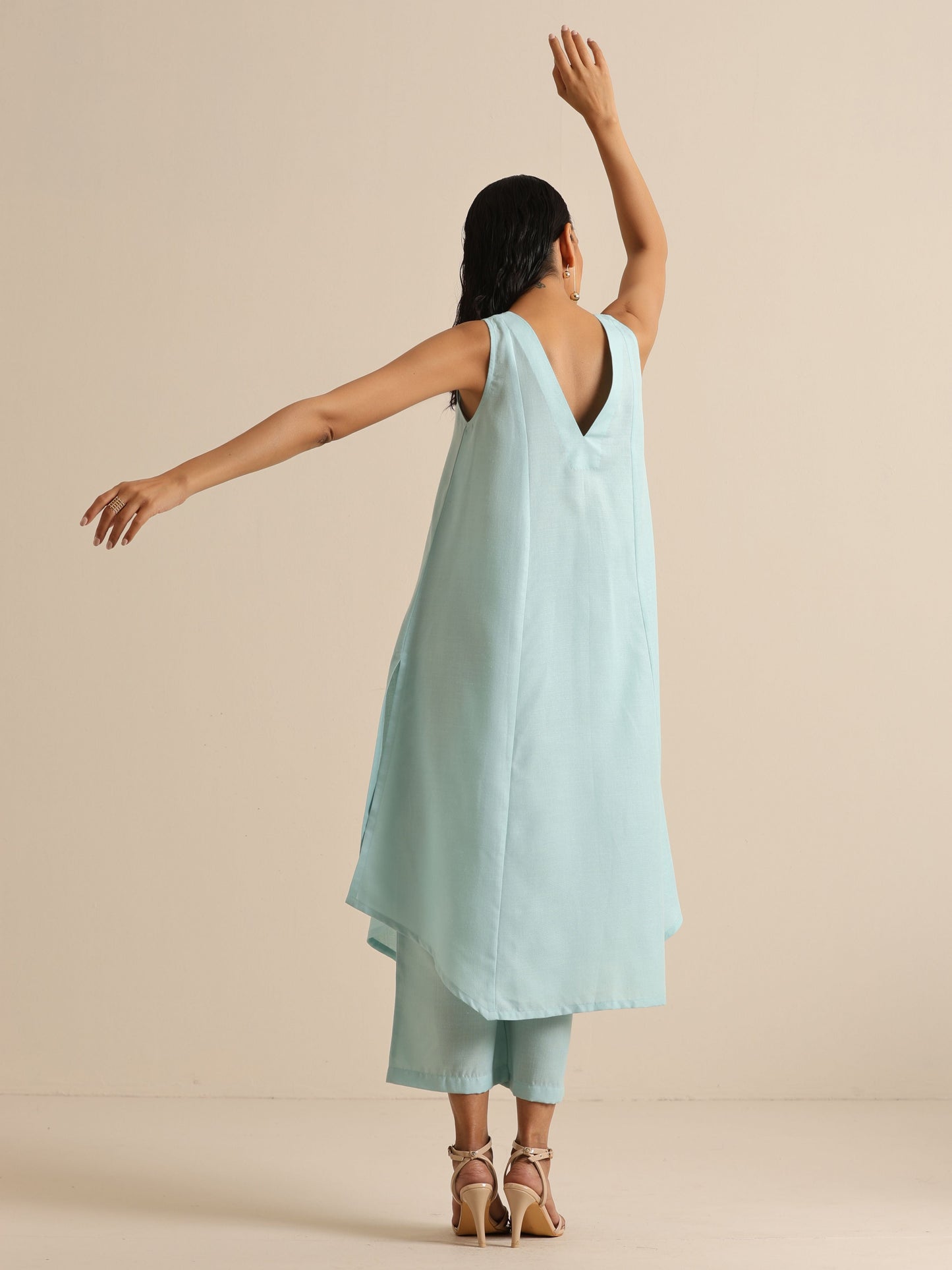 trueBrowns Sky Blue Slub Sleeveless Flared Kurta Pant Set | Swadesiicart