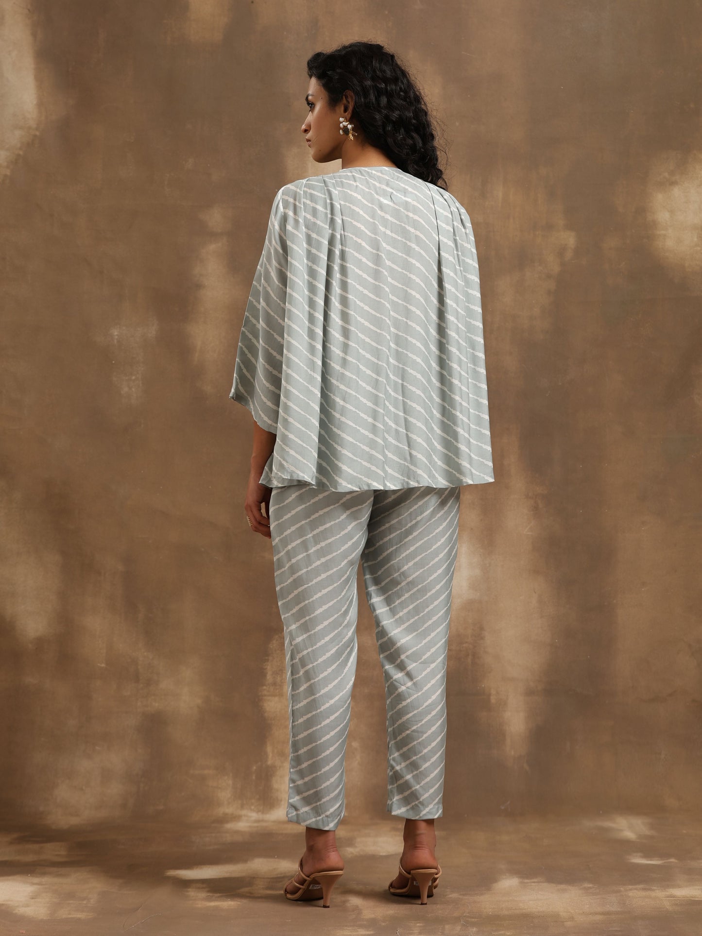 trueBrowns Grey Lehariya Printed Silk Co-Ord Set - Swadesiicart