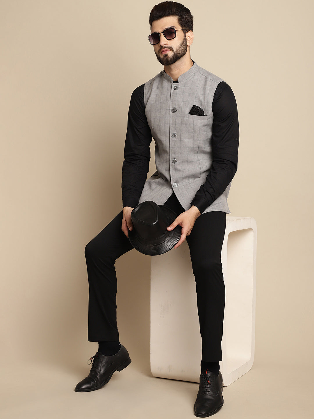 Even Apparels Men's Grey Mandarin Collar Waistcoat | Swadesiicart