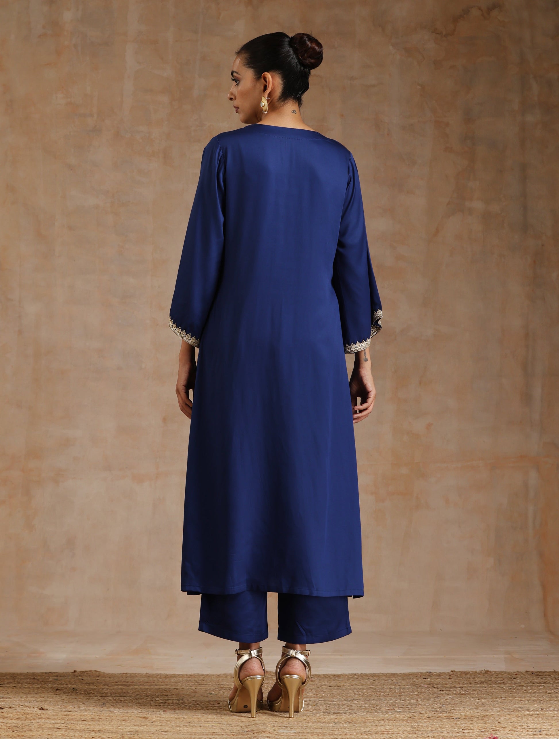 trueBrowns Midnight Blue Modal Satin Relax Kurta Set | Swadesiicart