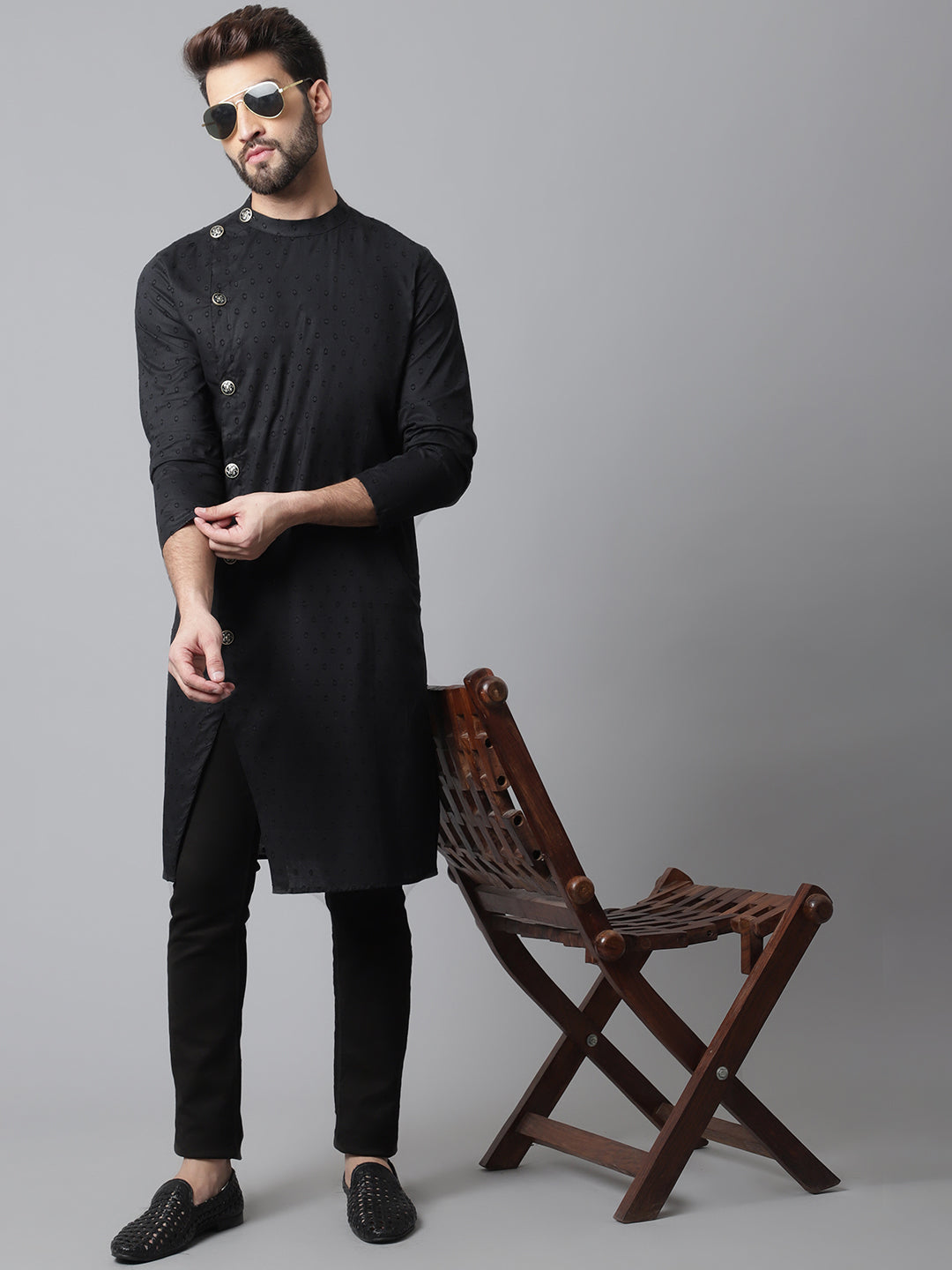 Even Apparels Black Pure Cotton Kurta With Band Collar | Swadesiicart