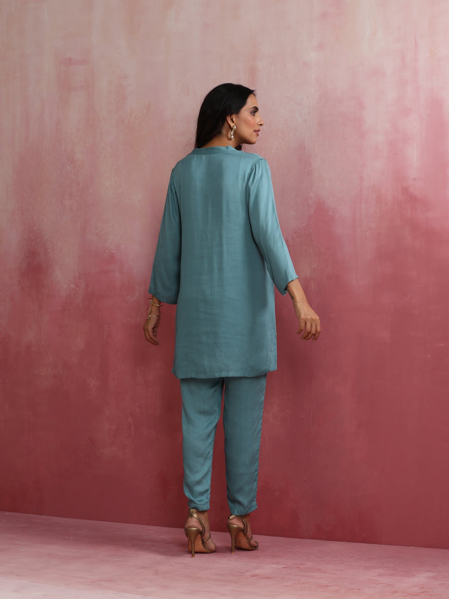 trueBrowns Light Blue Modal Straight Kurta Co-ord Set - Swadesiicart