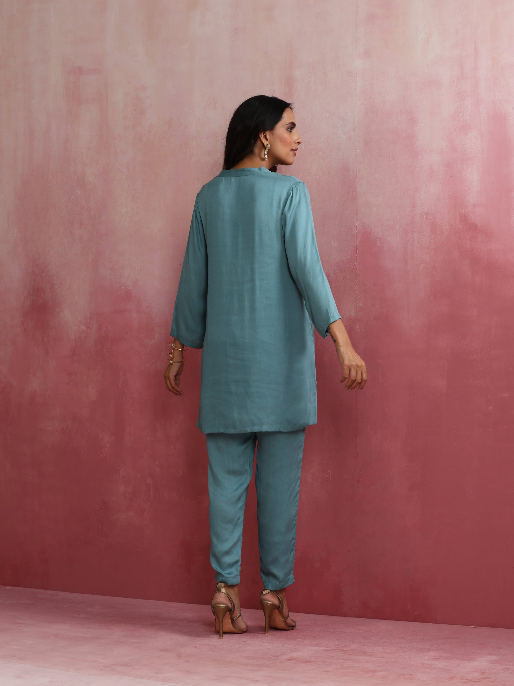 trueBrowns Light Blue Modal Straight Kurta Co-ord Set - Swadesiicart