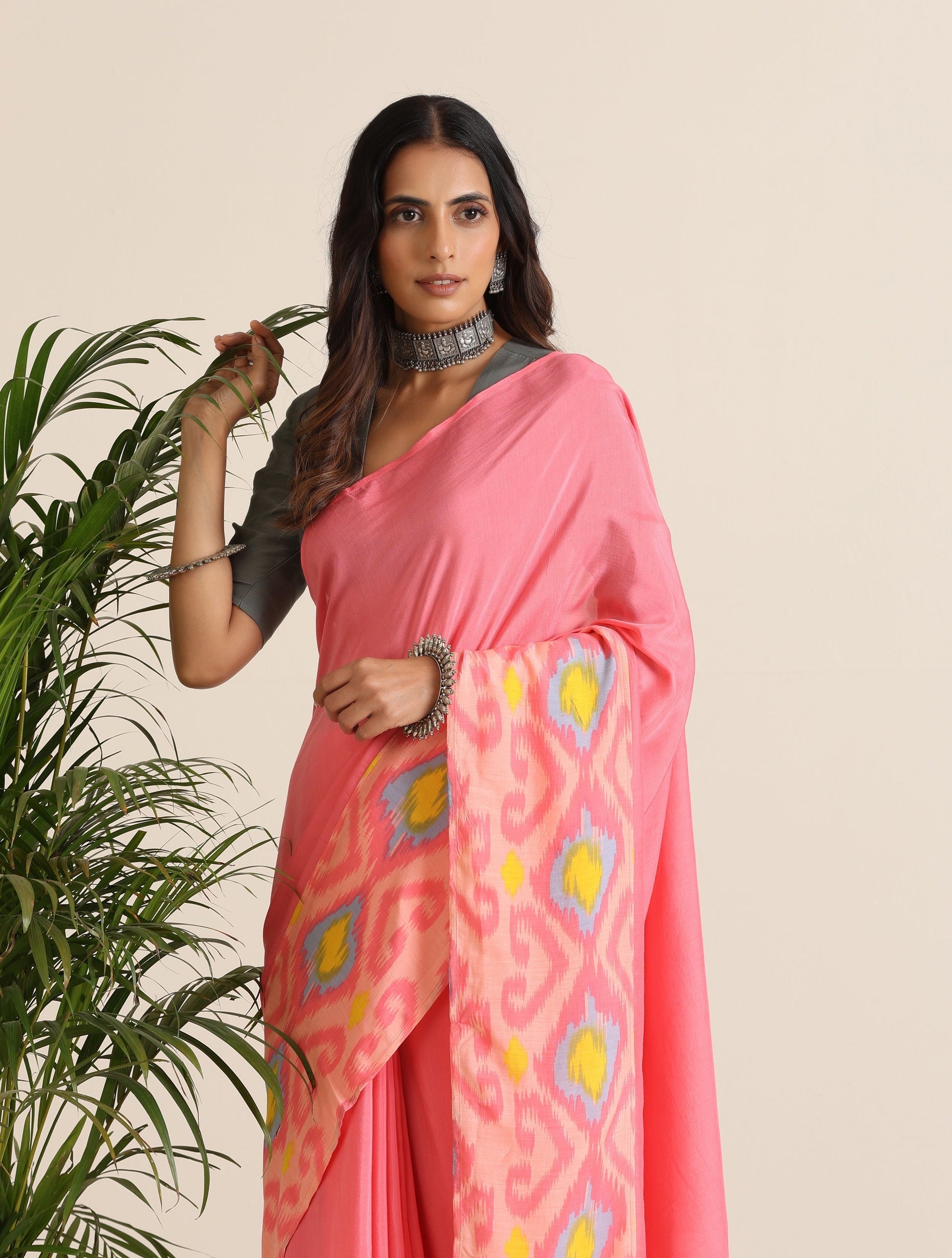 trueBrowns Pink Lime Muslin Ikat Saree | Swadesiicart