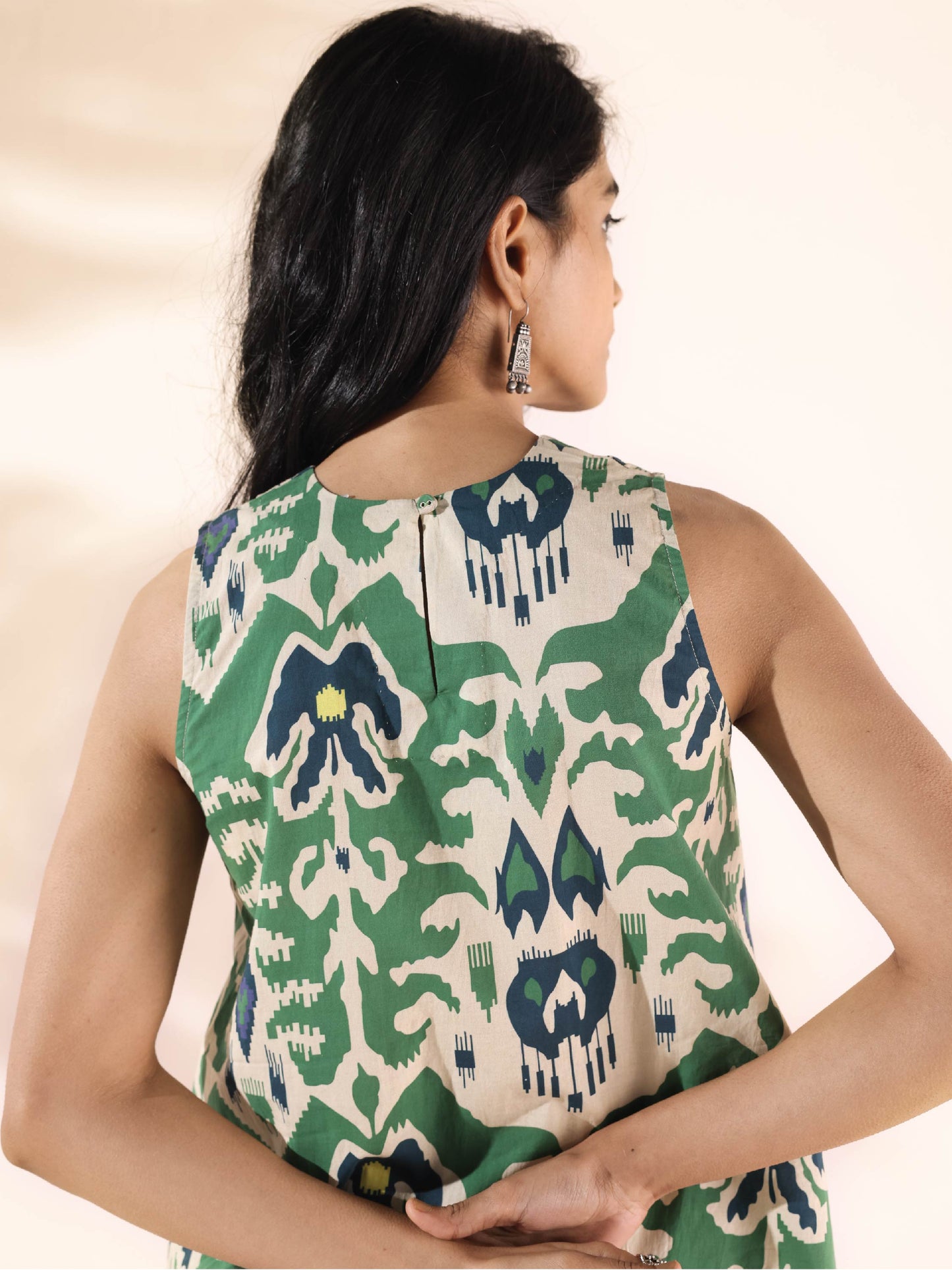 trueBrowns Green Cotton Ikat Sleeveless Co-ord Set - Swadesiicart