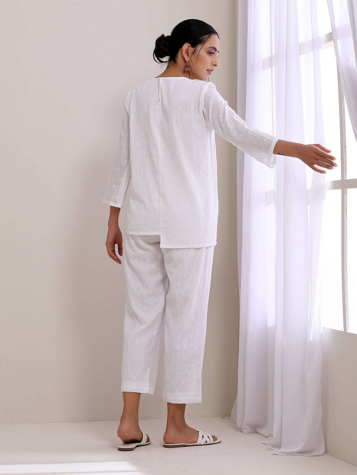 trueBrowns White Dobby Short Asymmetric Co-Ord Set - Swadesiicart