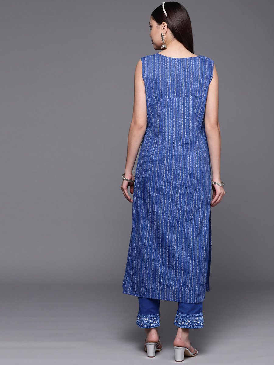 Ahalyaa Women Blue Floral Printed Pure Cotton Kurta with Trousers | Swadesiicart