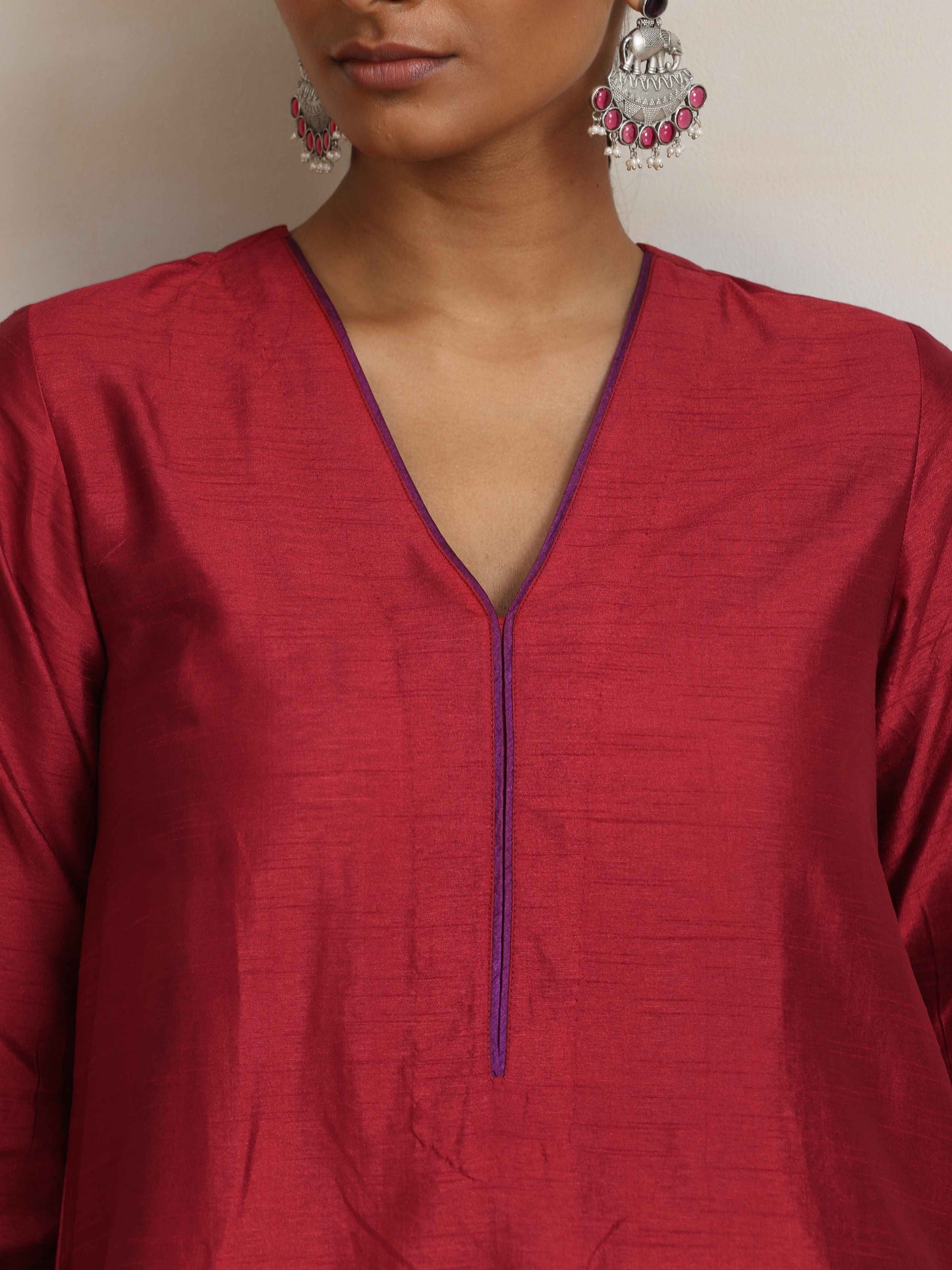 trueBrowns Red Silk Kurta Set | Swadesiicart