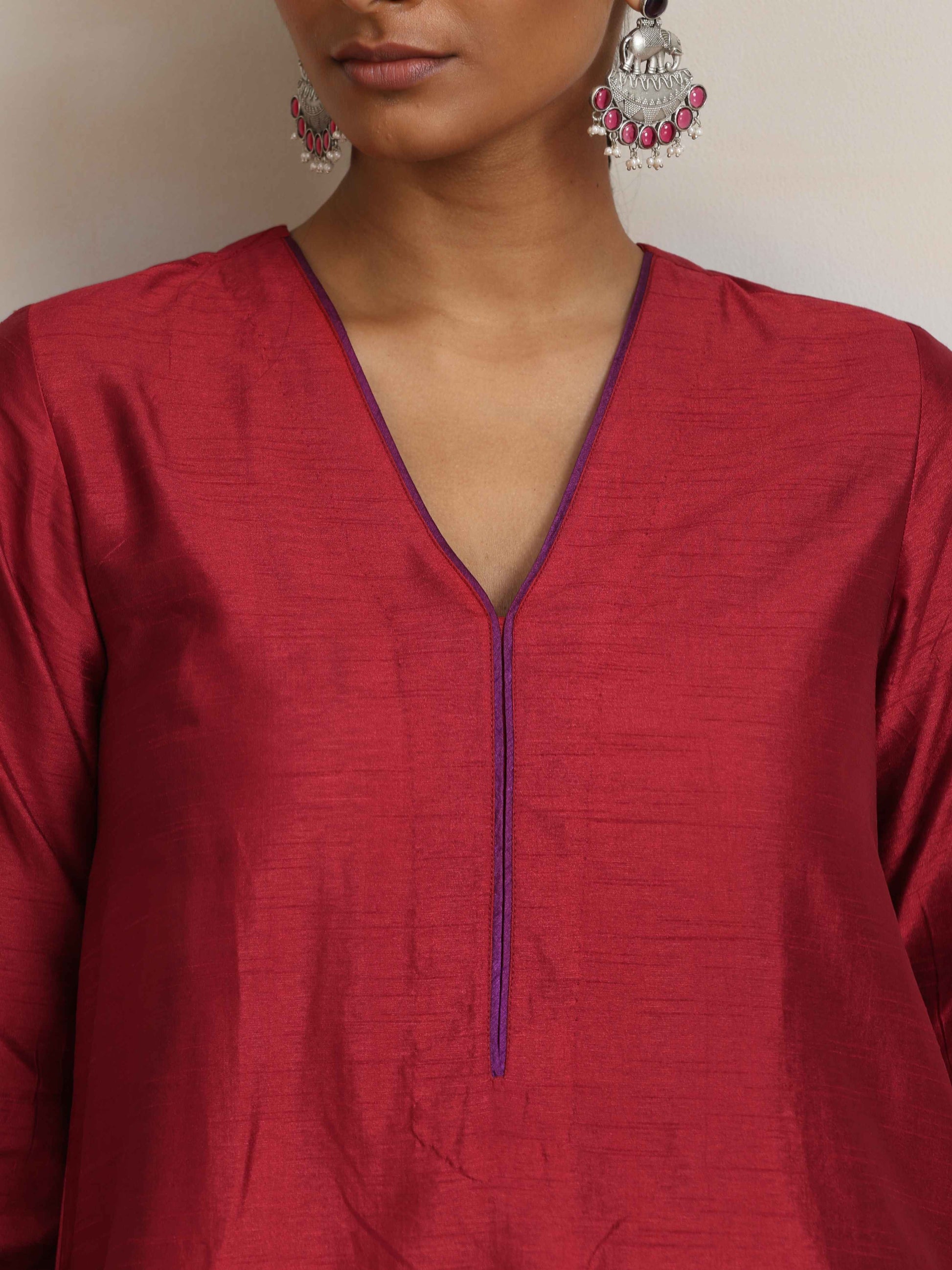 trueBrowns Red Silk Kurta Set | Swadesiicart