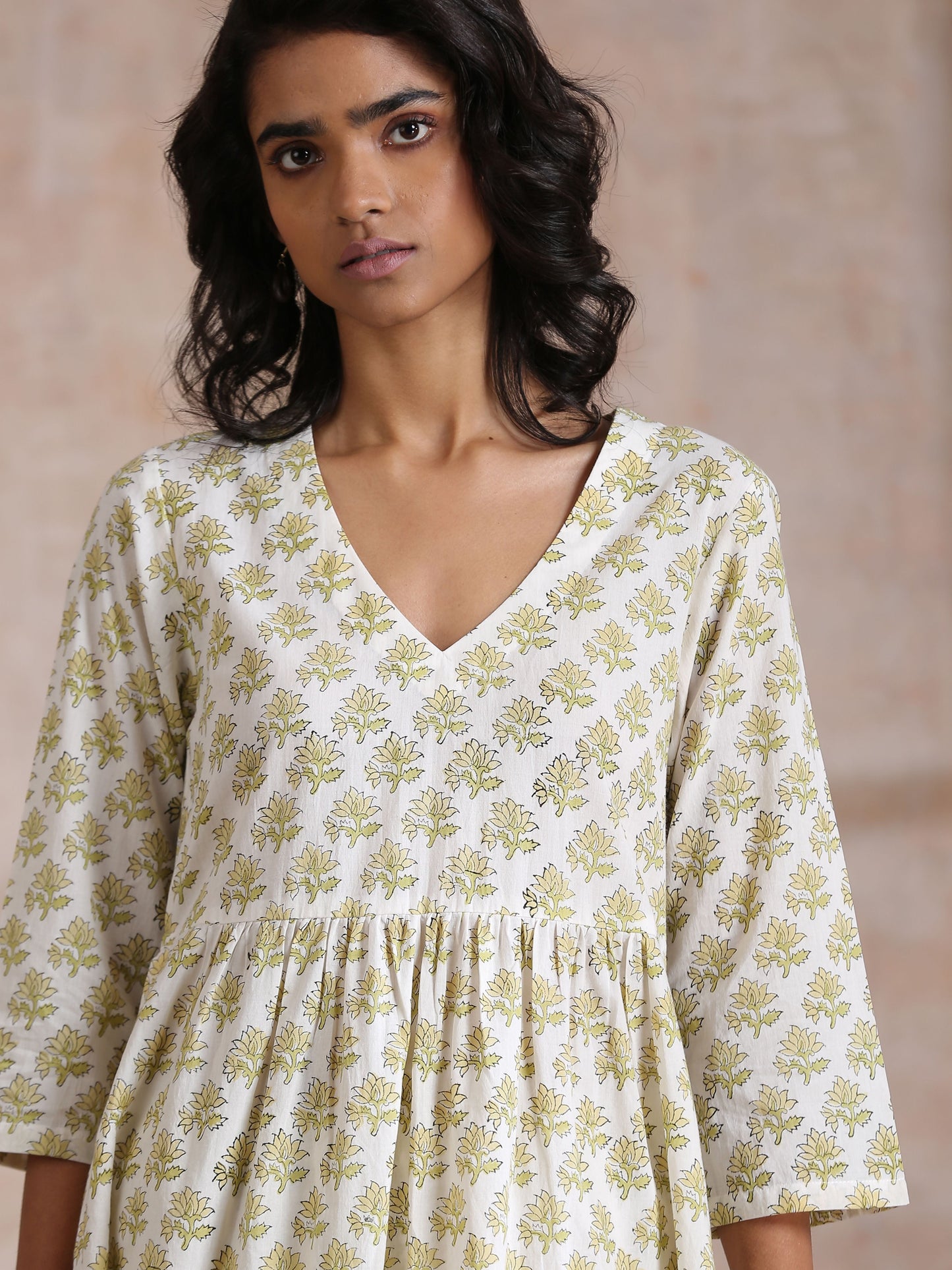 trueBrowns Green Buta On Off White Block Print Cotton Slit Gathered Kurta Set | Swadesiicart