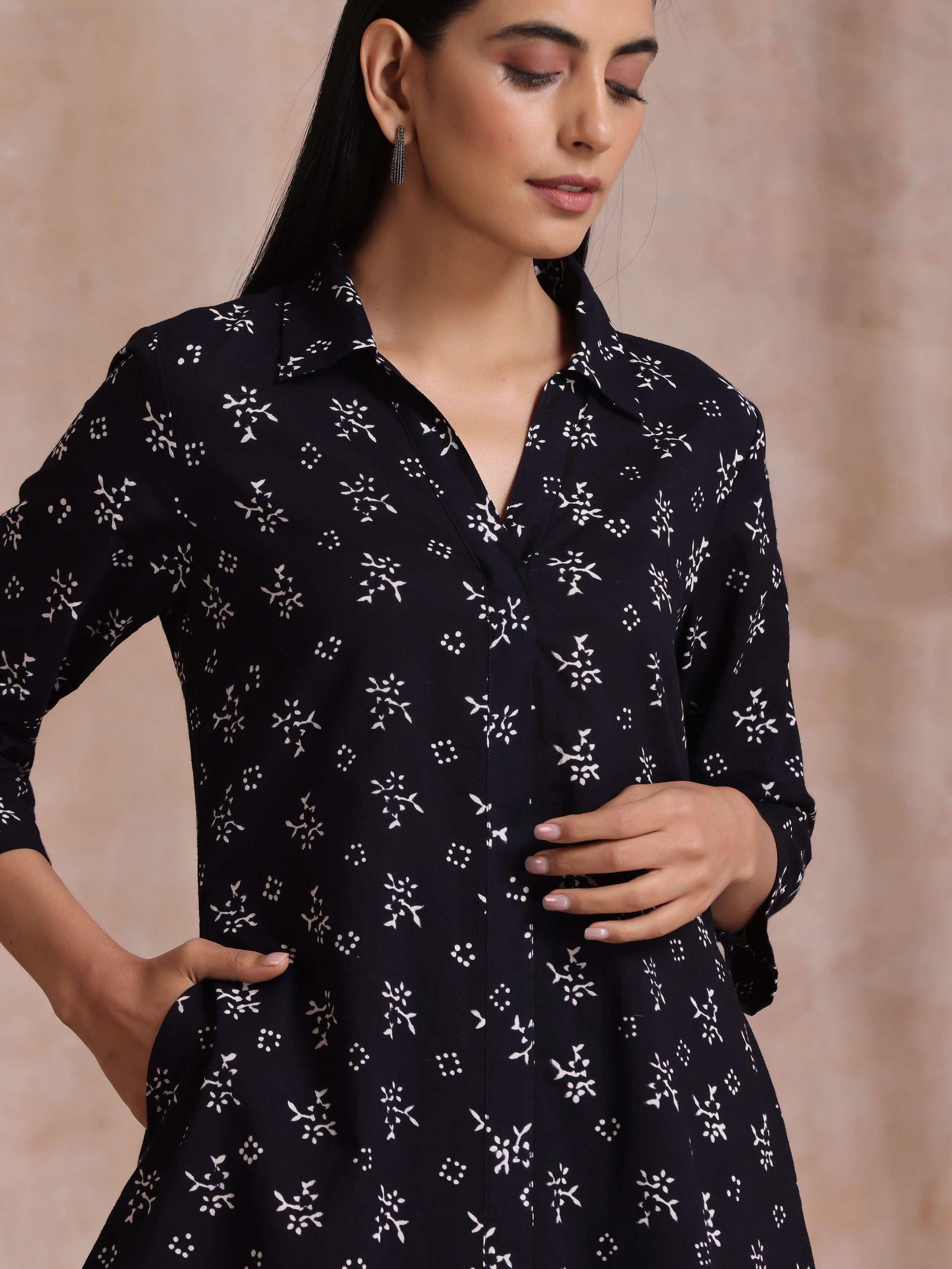 trueBrowns Black White Floral Print Cotton Collar Short Co-Ord Set - Swadesiicart