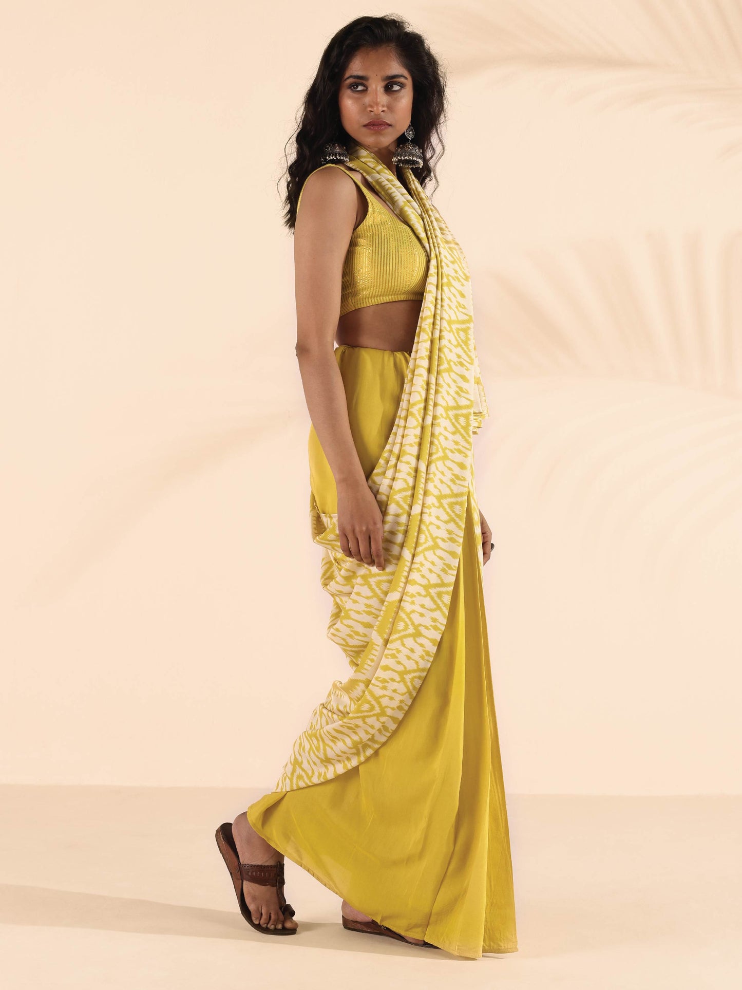 trueBrowns Lime Muslin Ikat Saree | Swadesiicart