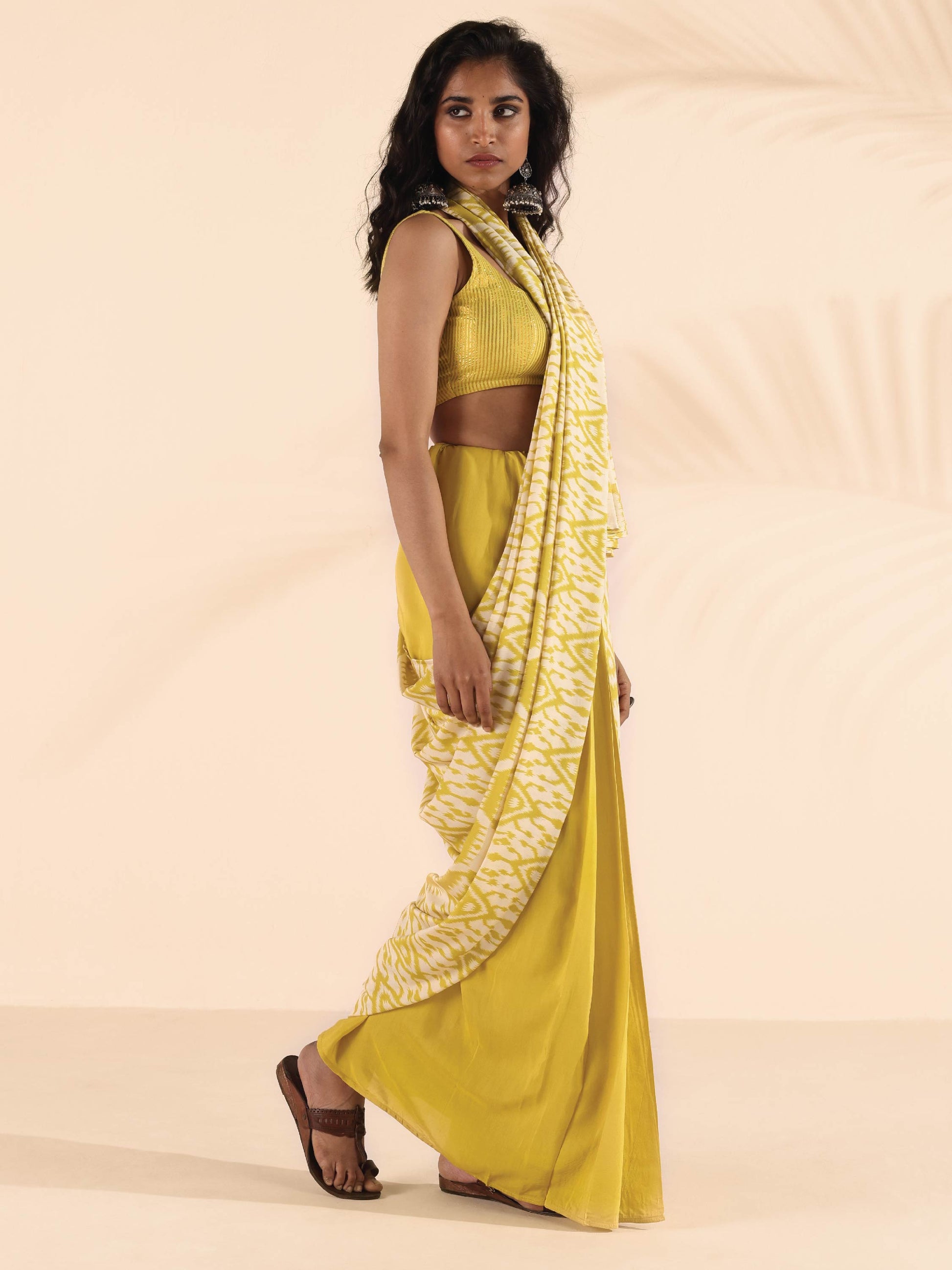 trueBrowns Lime Muslin Ikat Saree | Swadesiicart