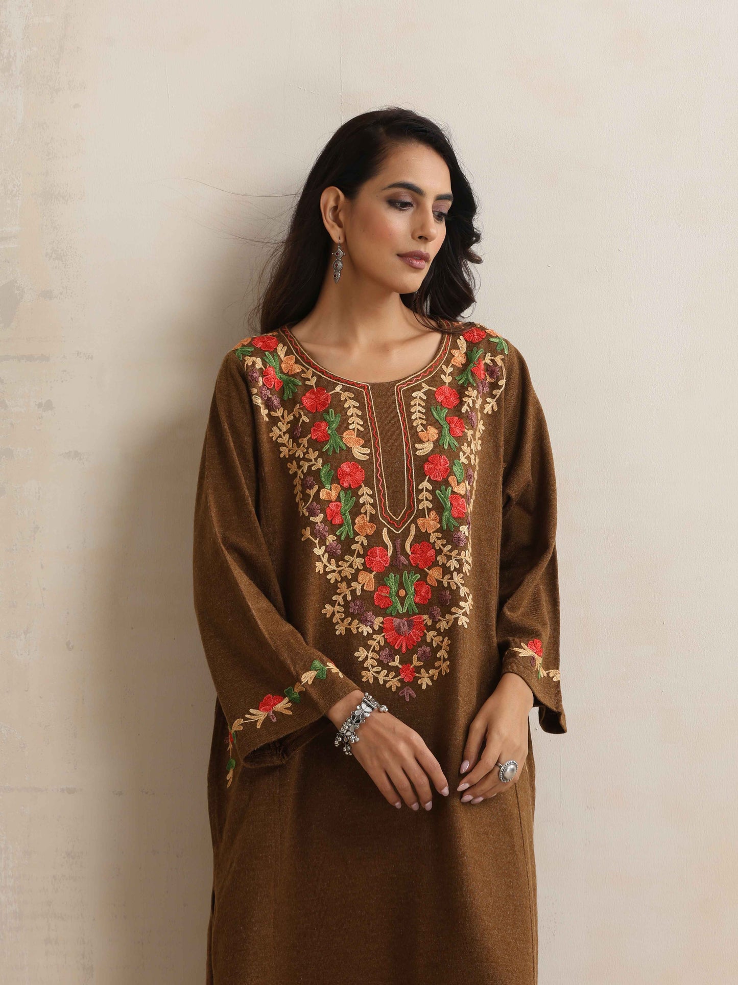 trueBrowns Brown Kashmiri Embroidered Woollen Phiran Kurta | Swadesiicart