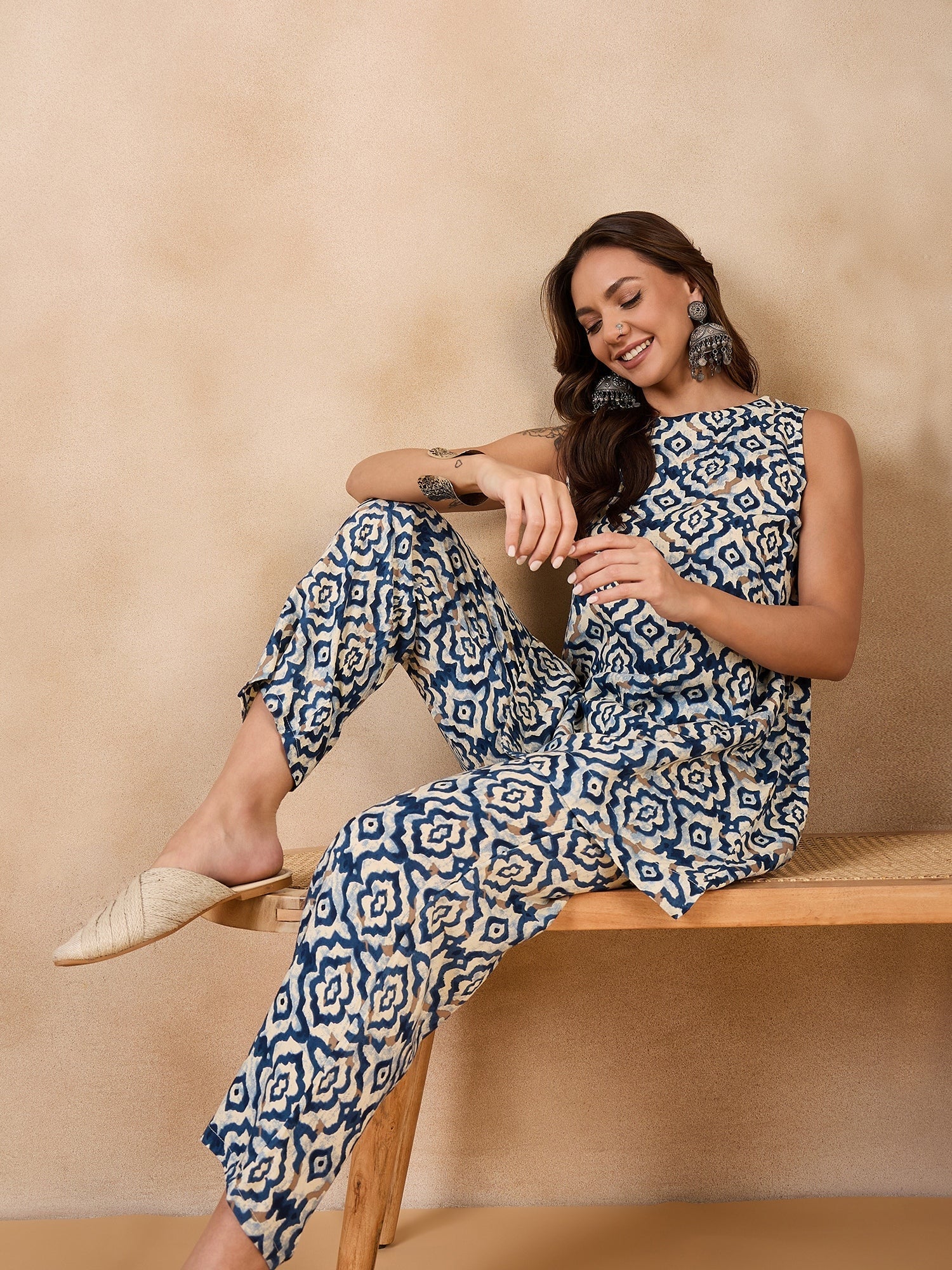 InWeave Peacock Blue White Moroccan Print Round Neck Kurta Set - Swadesiicart