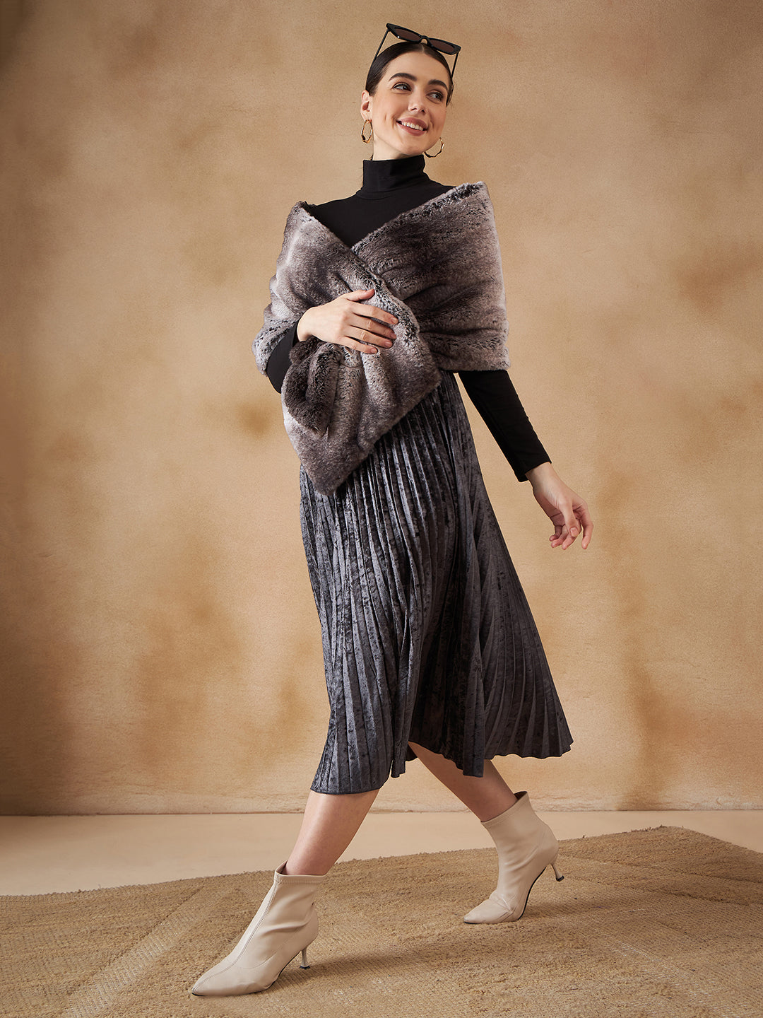 InWeave Women's Dark Grey Duble Shade Long Faux Fur Cape - Swadesiicart