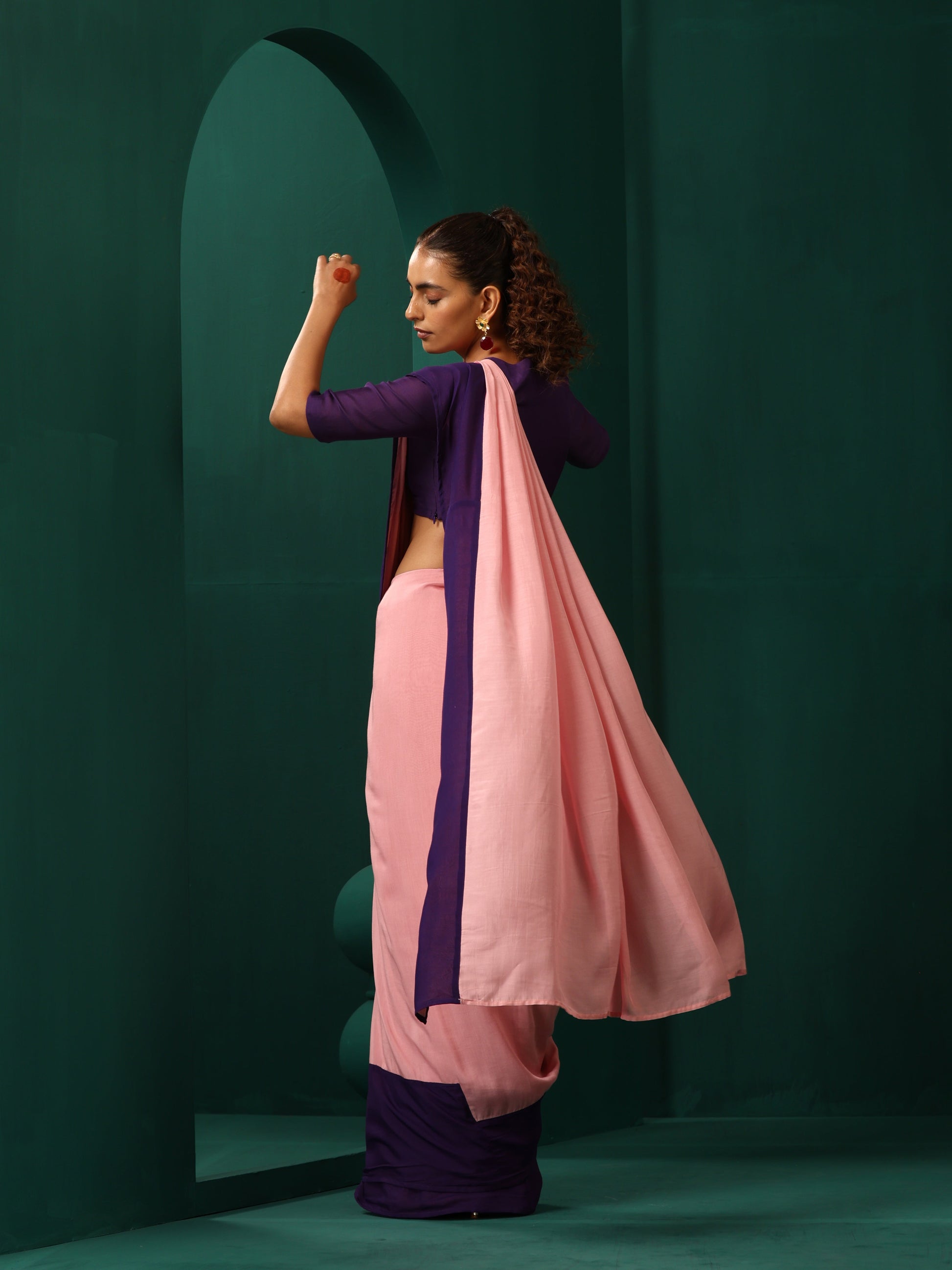 trueBrowns Pink Purple Muslin Silk Ready to Wear Saree | Swadesiicart