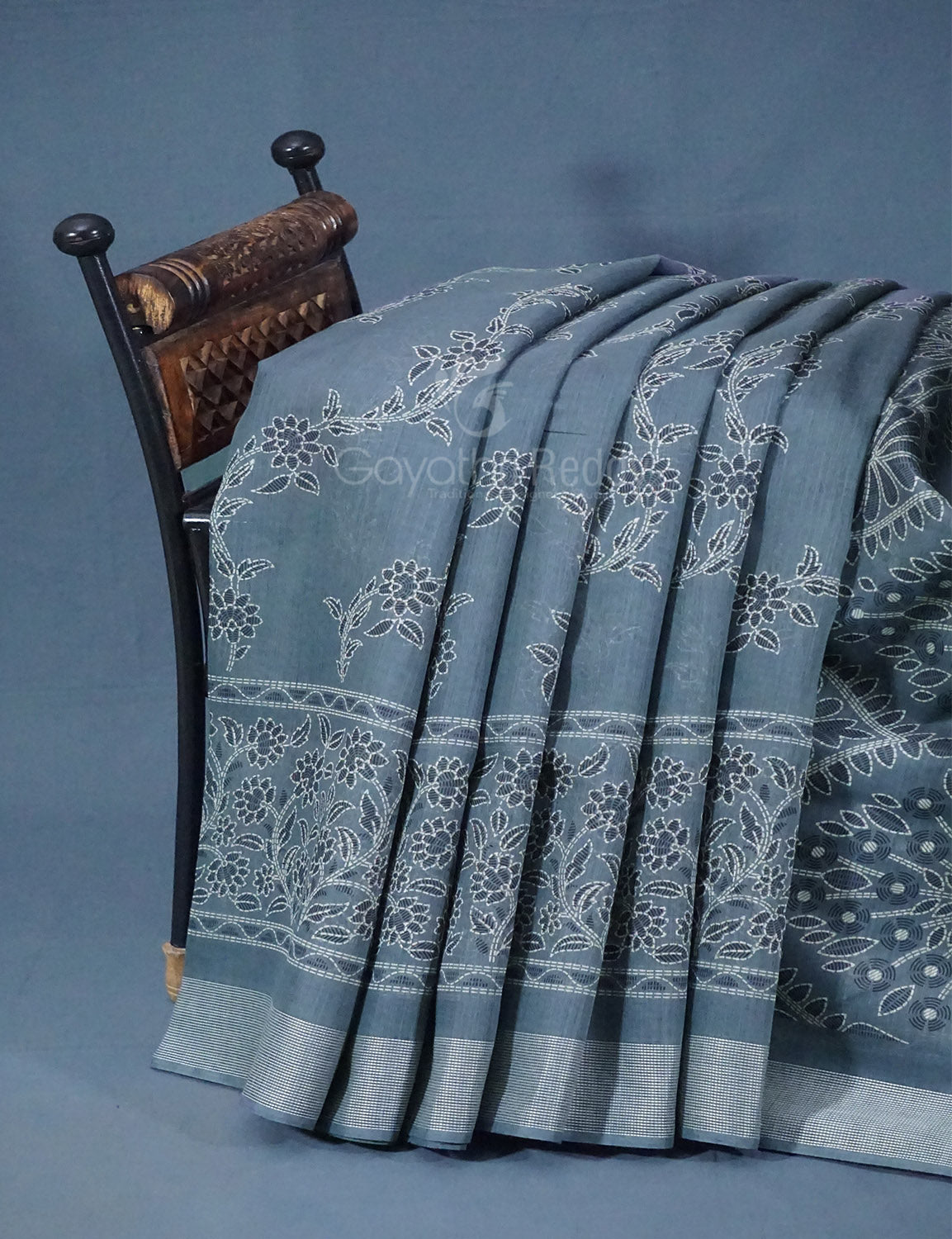 Shades of Light Ash Grey Colour Floral Print Semi Chanderi Saree By Gayathri Reddy Designer Studio | Swadesiicart
