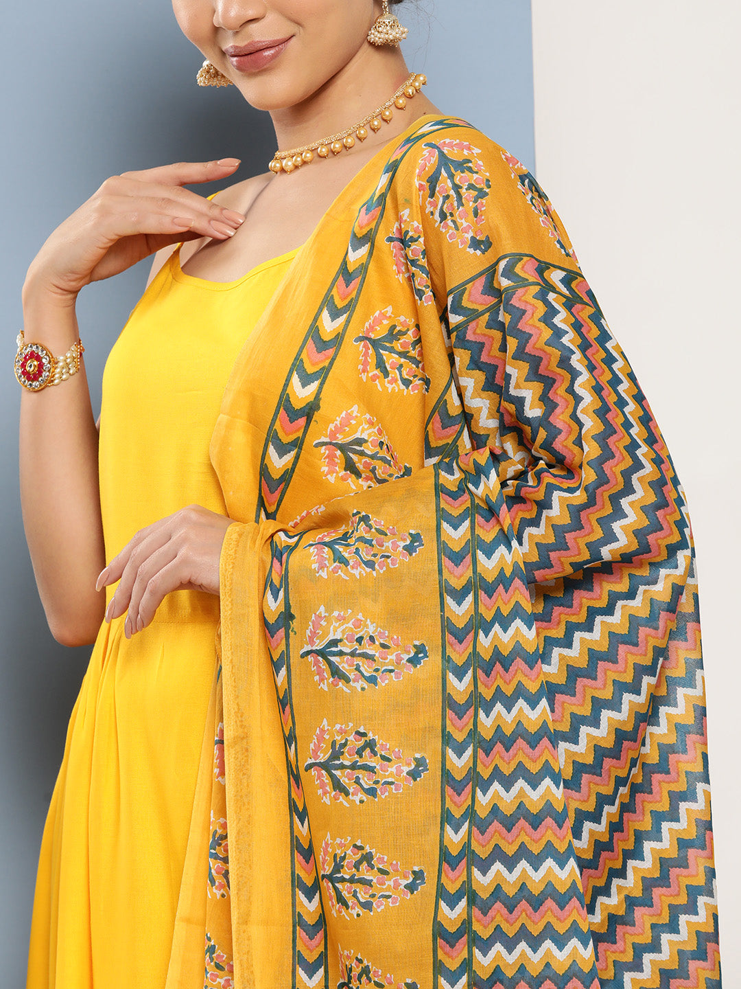 InWeave Women's Yellow Ray Strappy Kurta Set With Yellow Zig Zag Cotton Dupatta - Swadesiicart