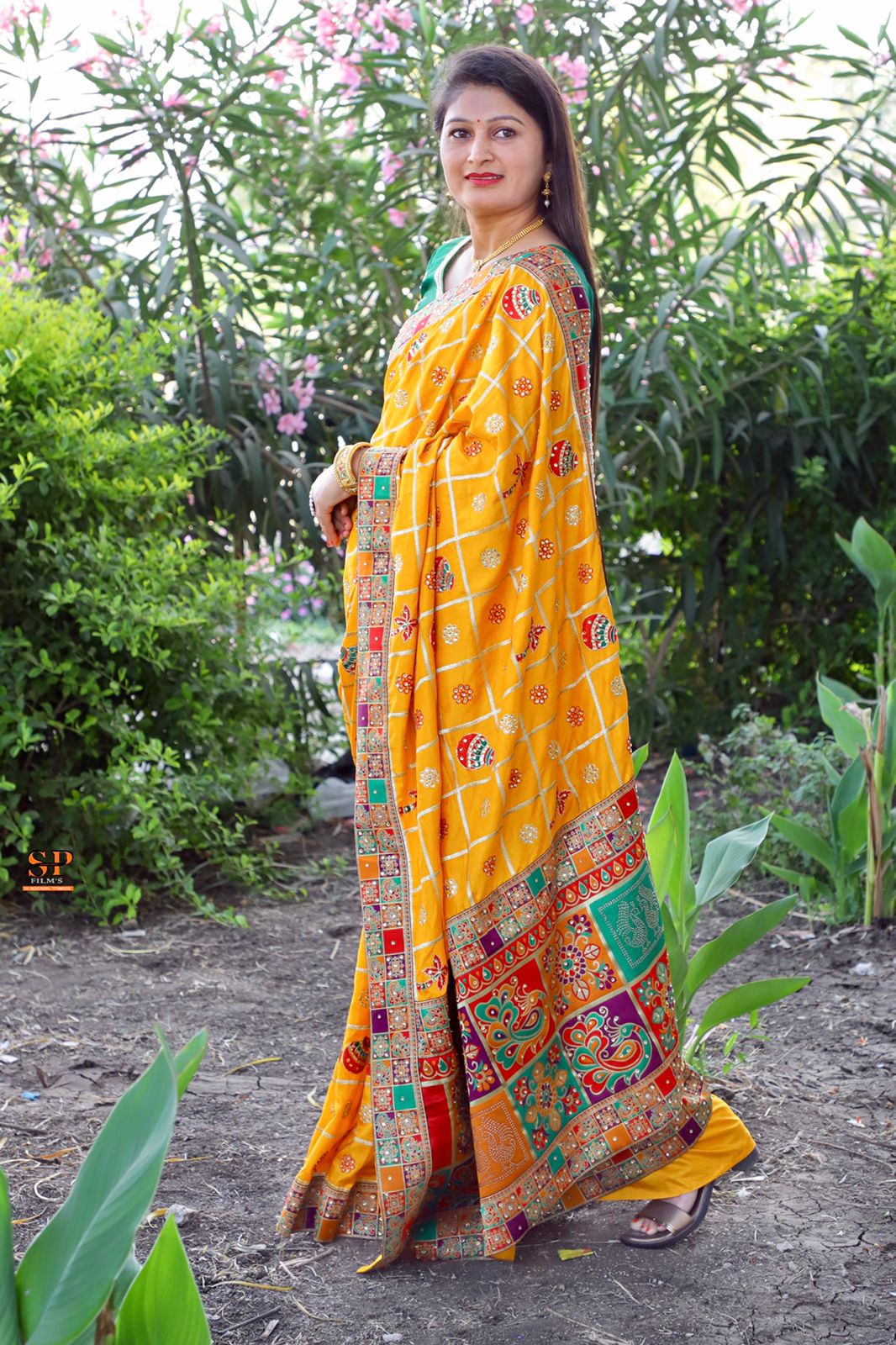 Lorenvalley Fashion Premium Yellow Dola Silk Embroidery and Diamond work with Jacquard Lace Border Saree - Swadesiicart