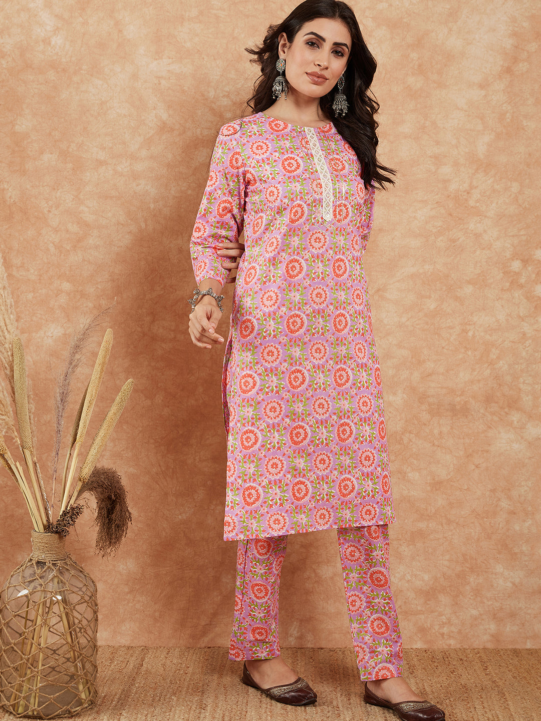 InWeave Women's Mauve Floral Jaal Gota Work Straight Kurta Pant Set - Swadesiicart